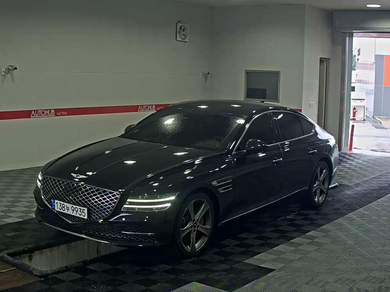 GENESIS G80 BASE MODEL