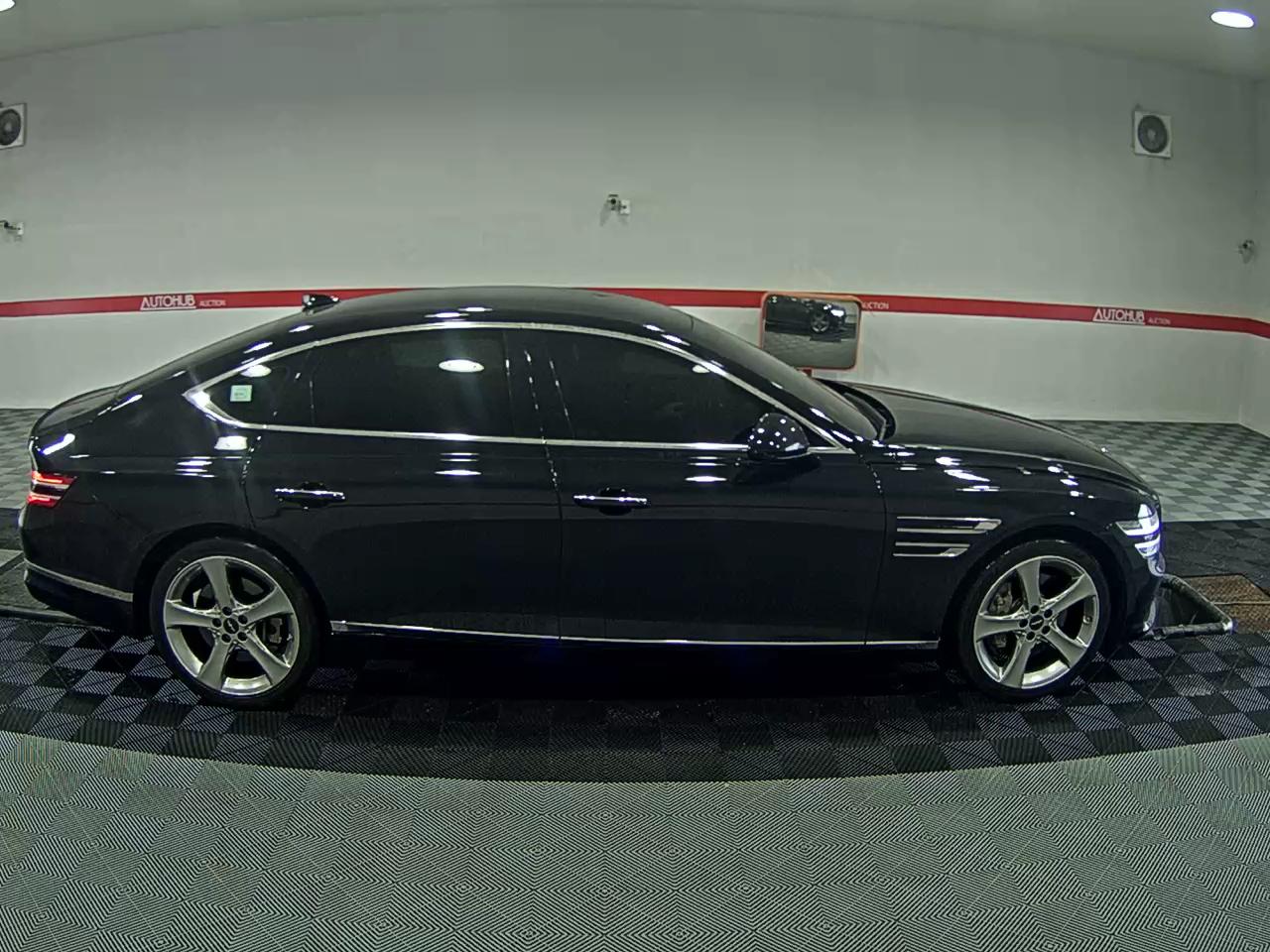 2022 - genesis g80