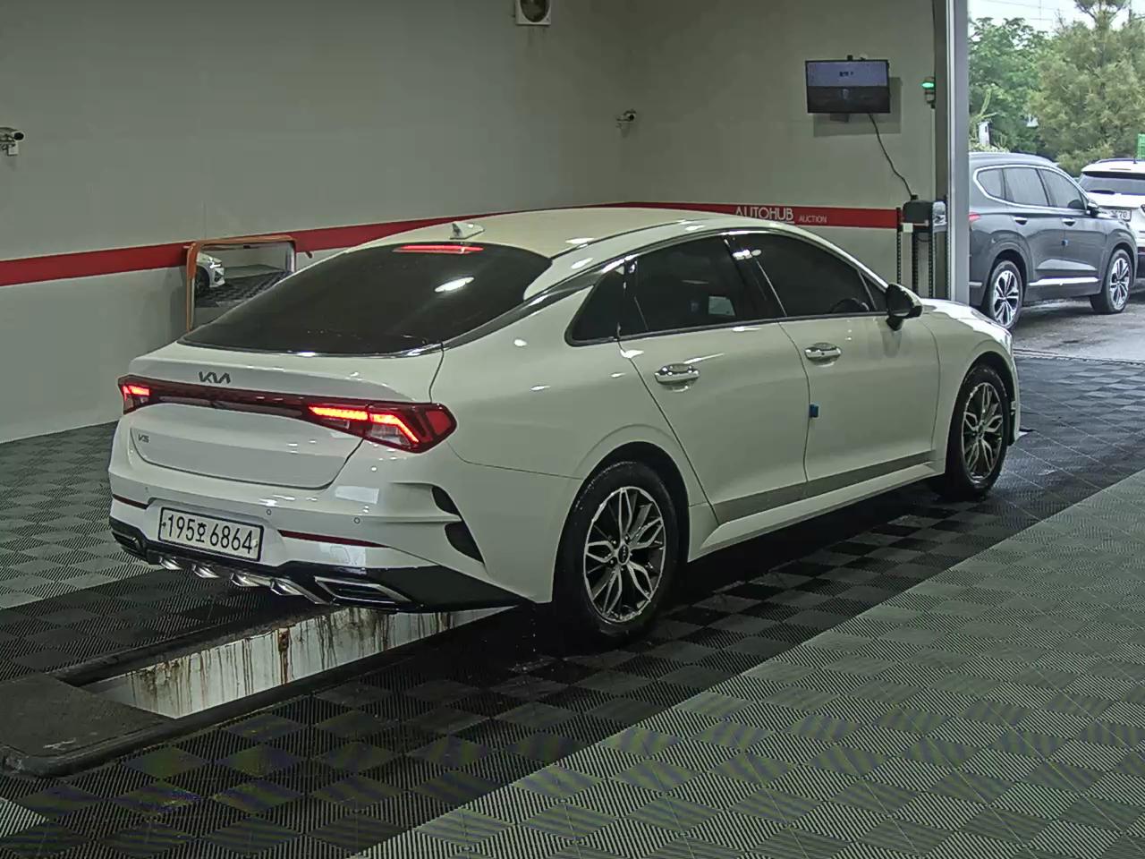 2023 - kia k5