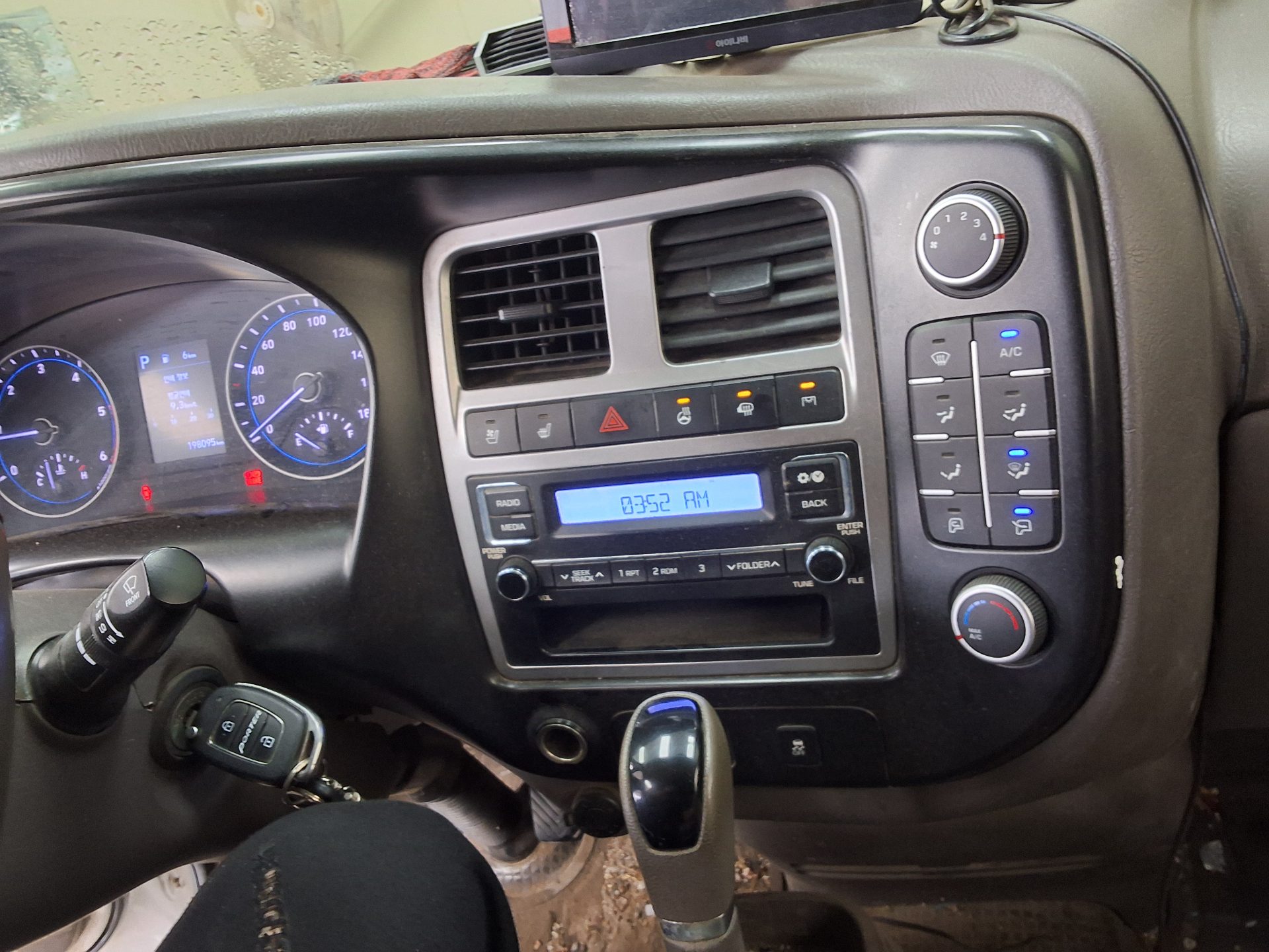 2020 - hyundai porter