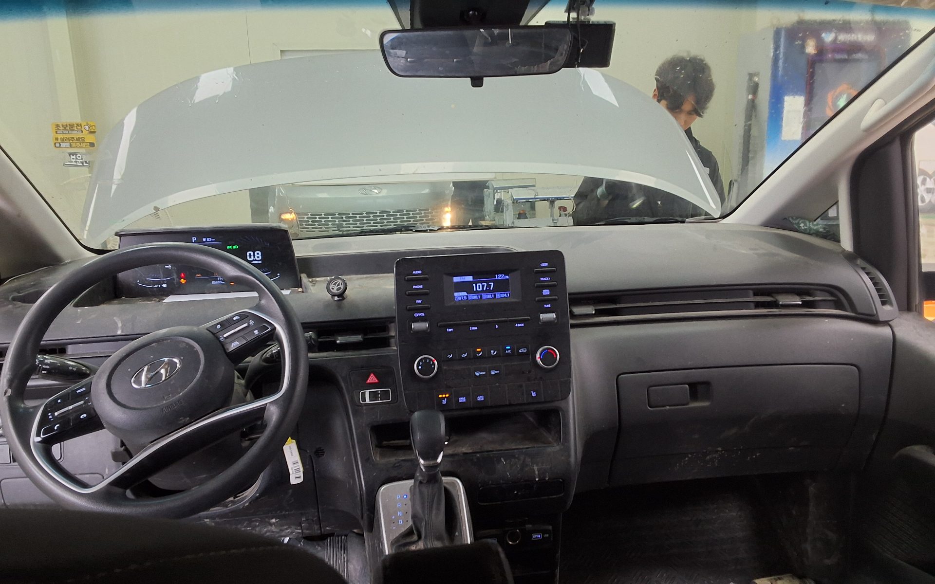2022 - hyundai staria