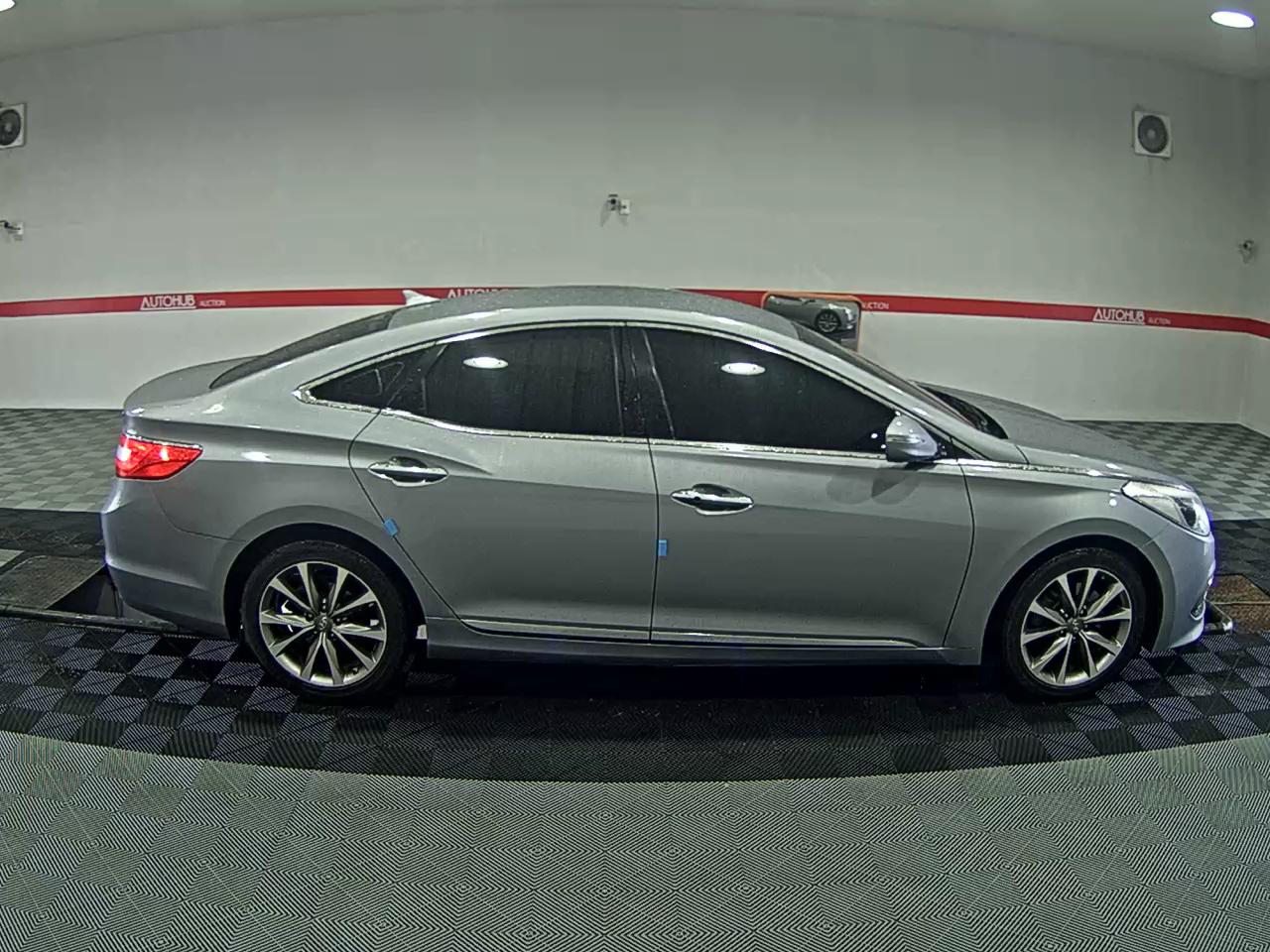 2015 - hyundai grandeur