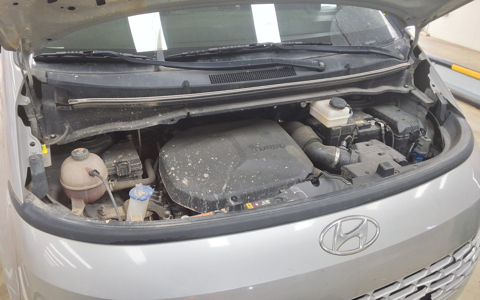 2022 - hyundai staria