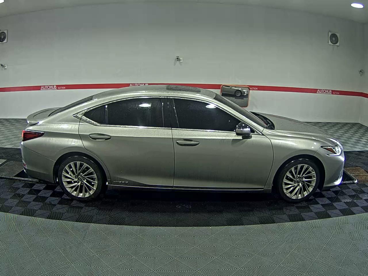2019 - lexus es