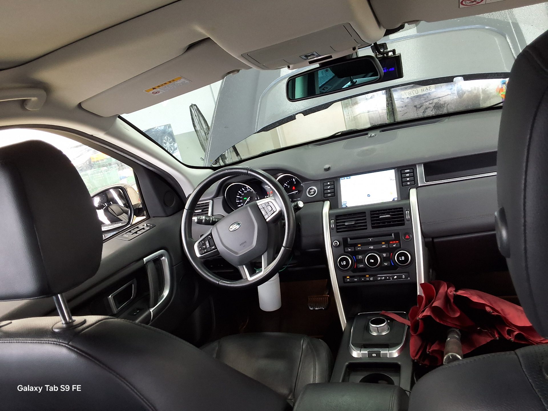 2016 - land rover discovery