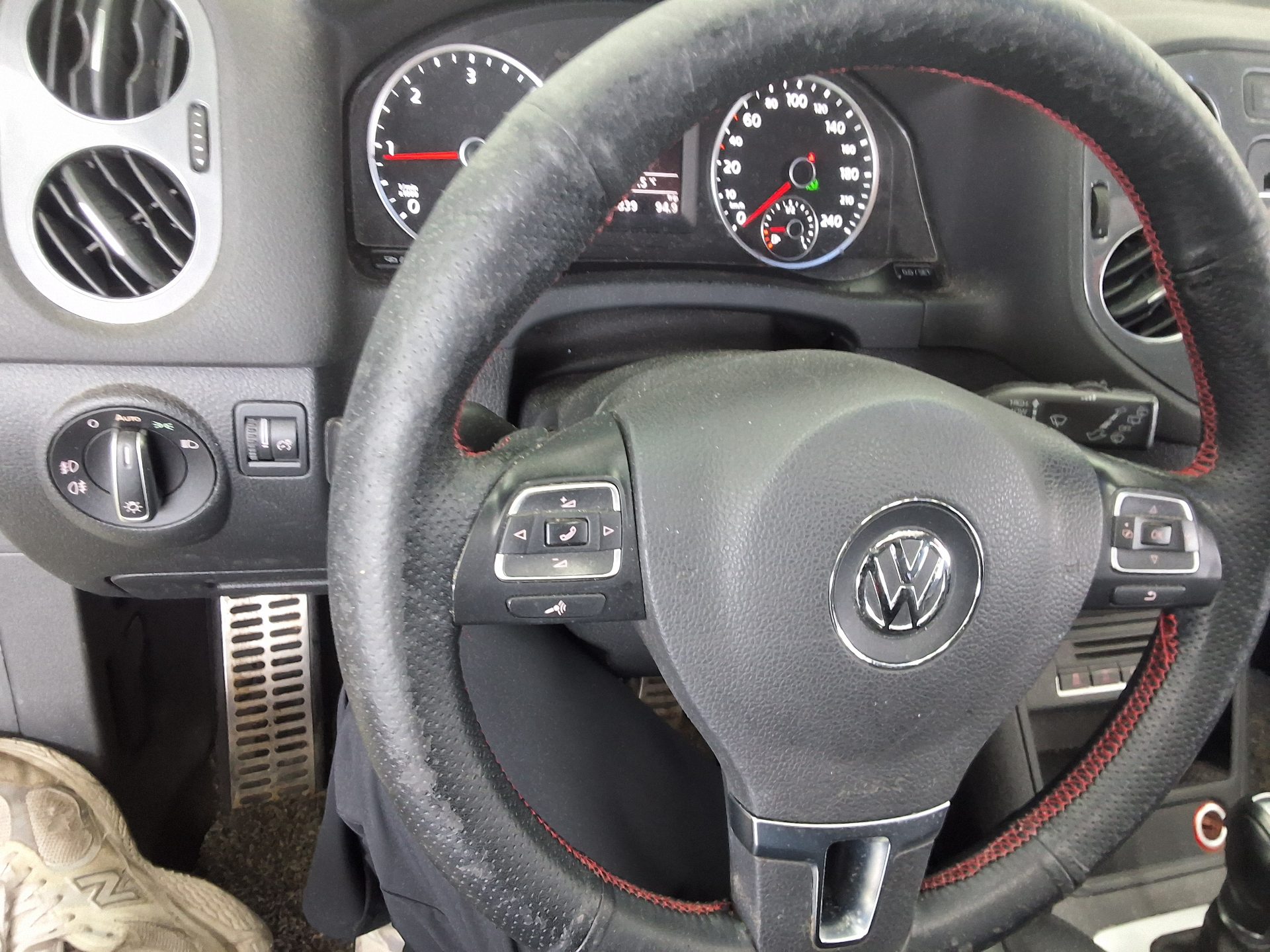 2016 - volkswagen tiguan