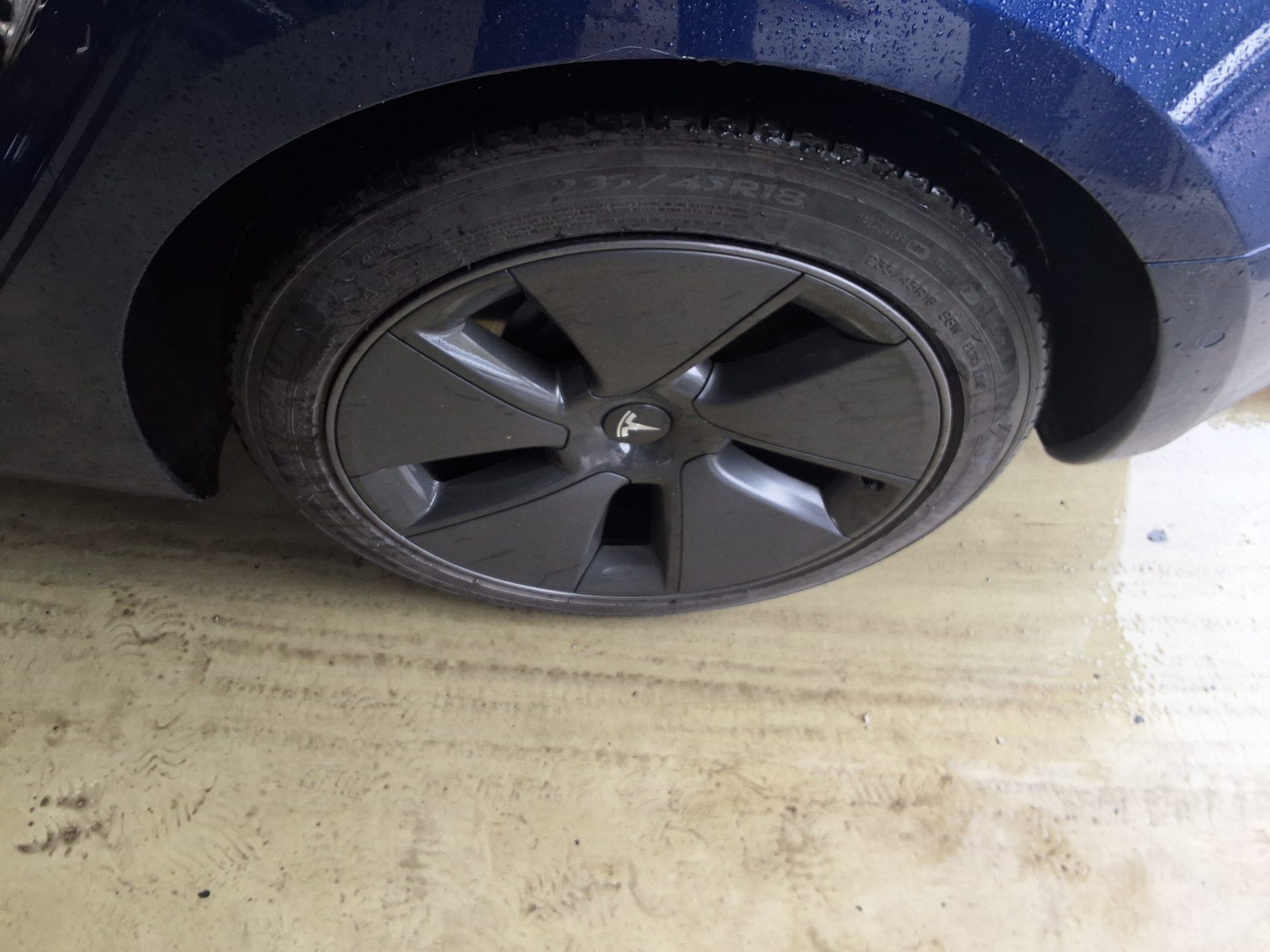 2021 - tesla model 3