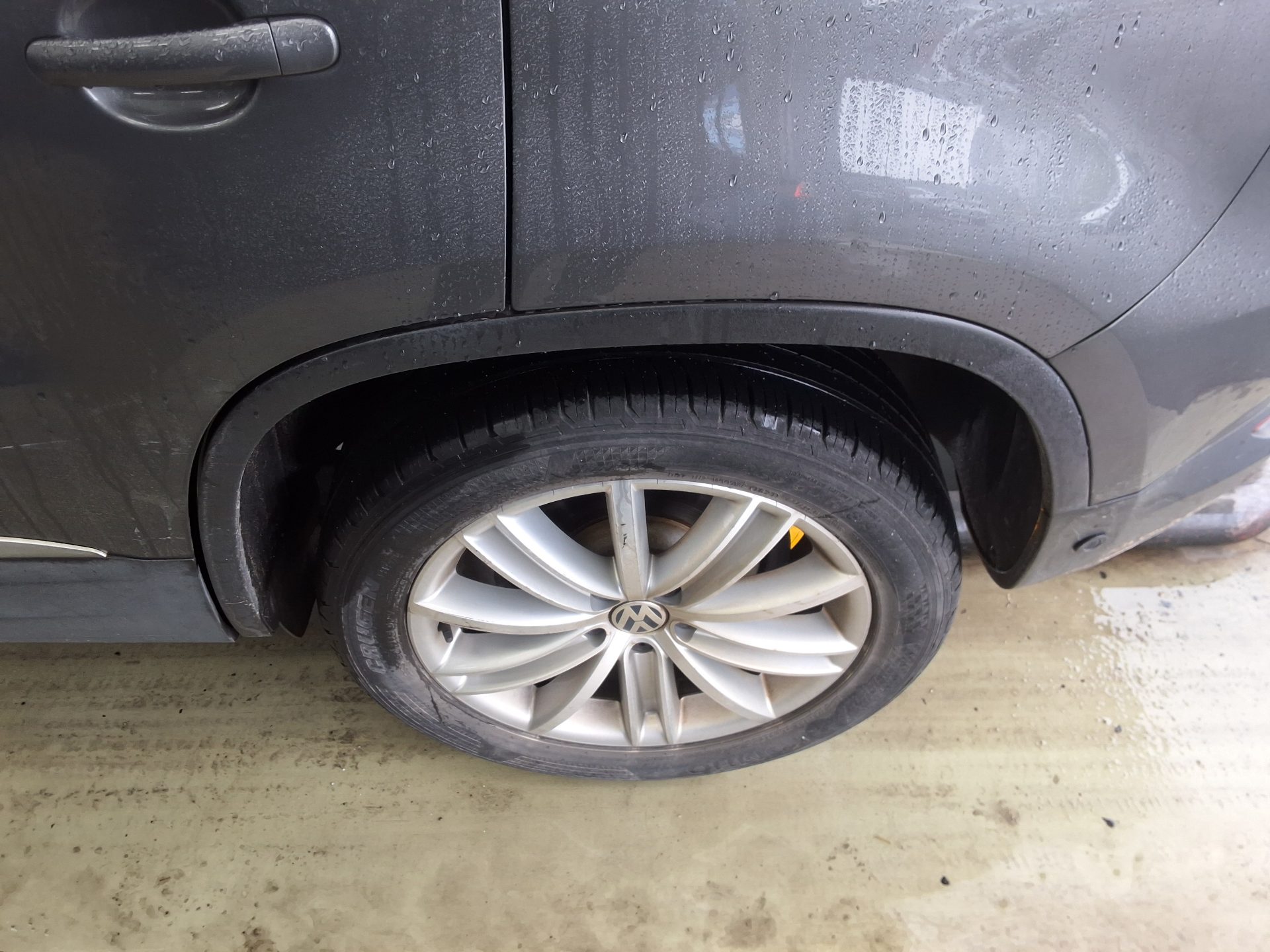 2016 - volkswagen tiguan