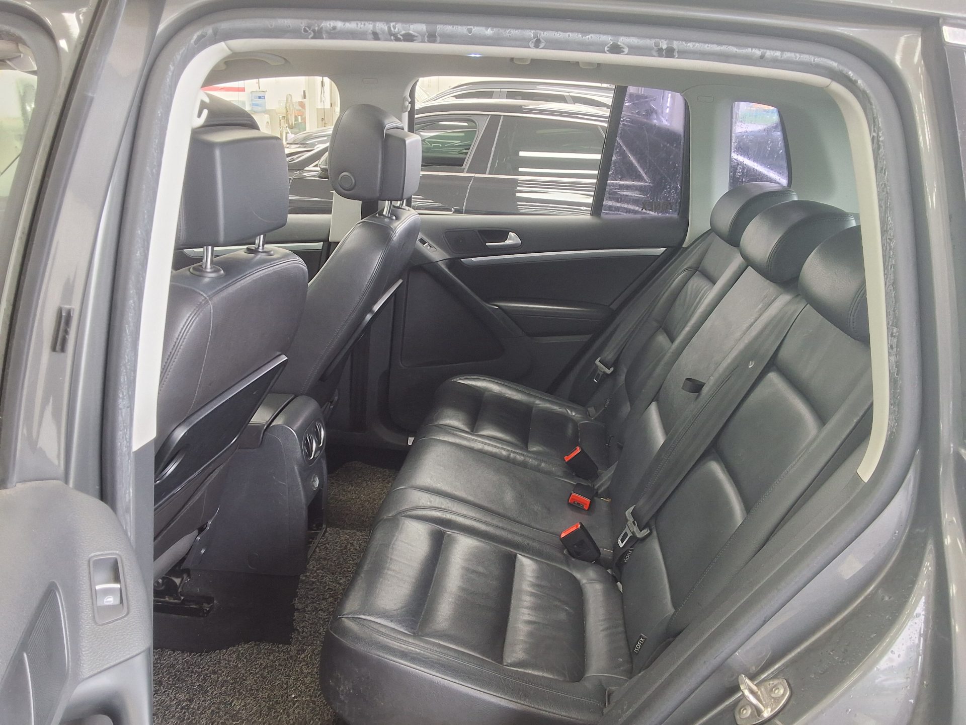 2016 - volkswagen tiguan
