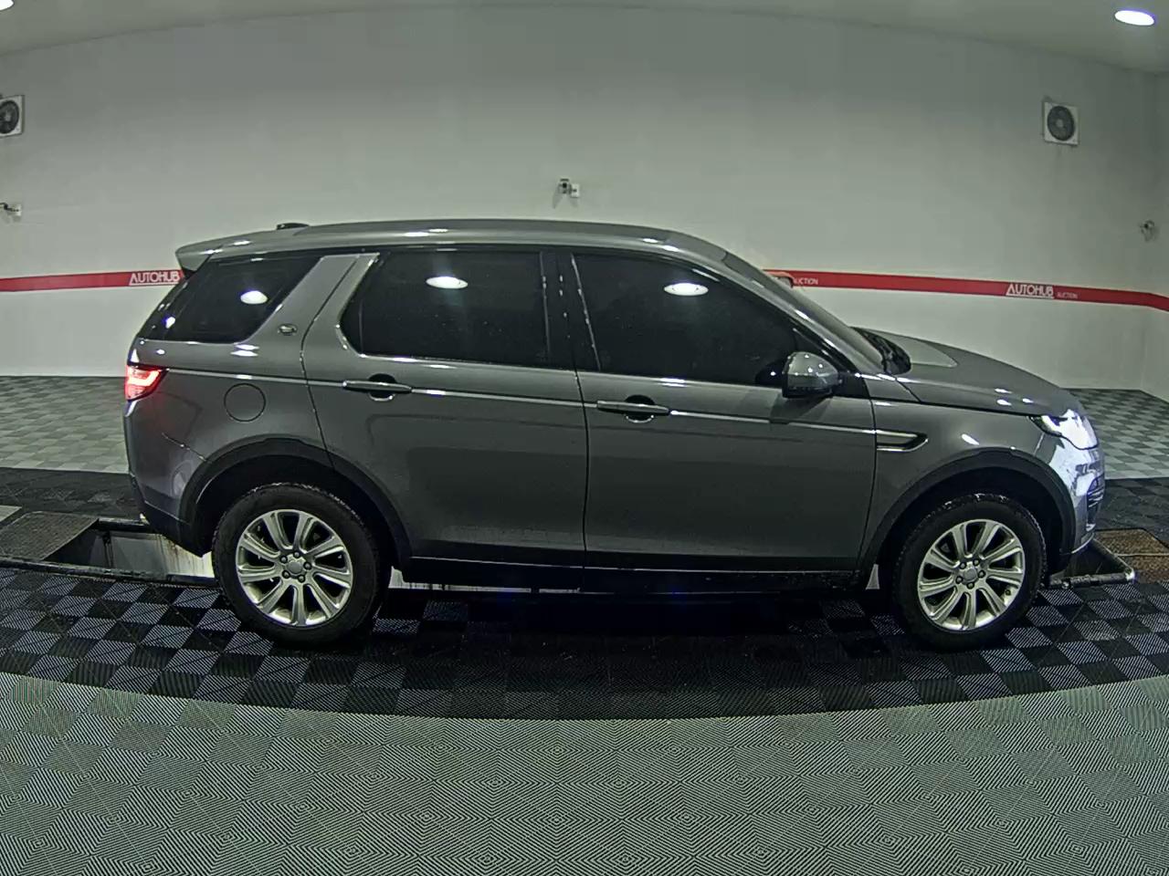 2016 - land rover discovery