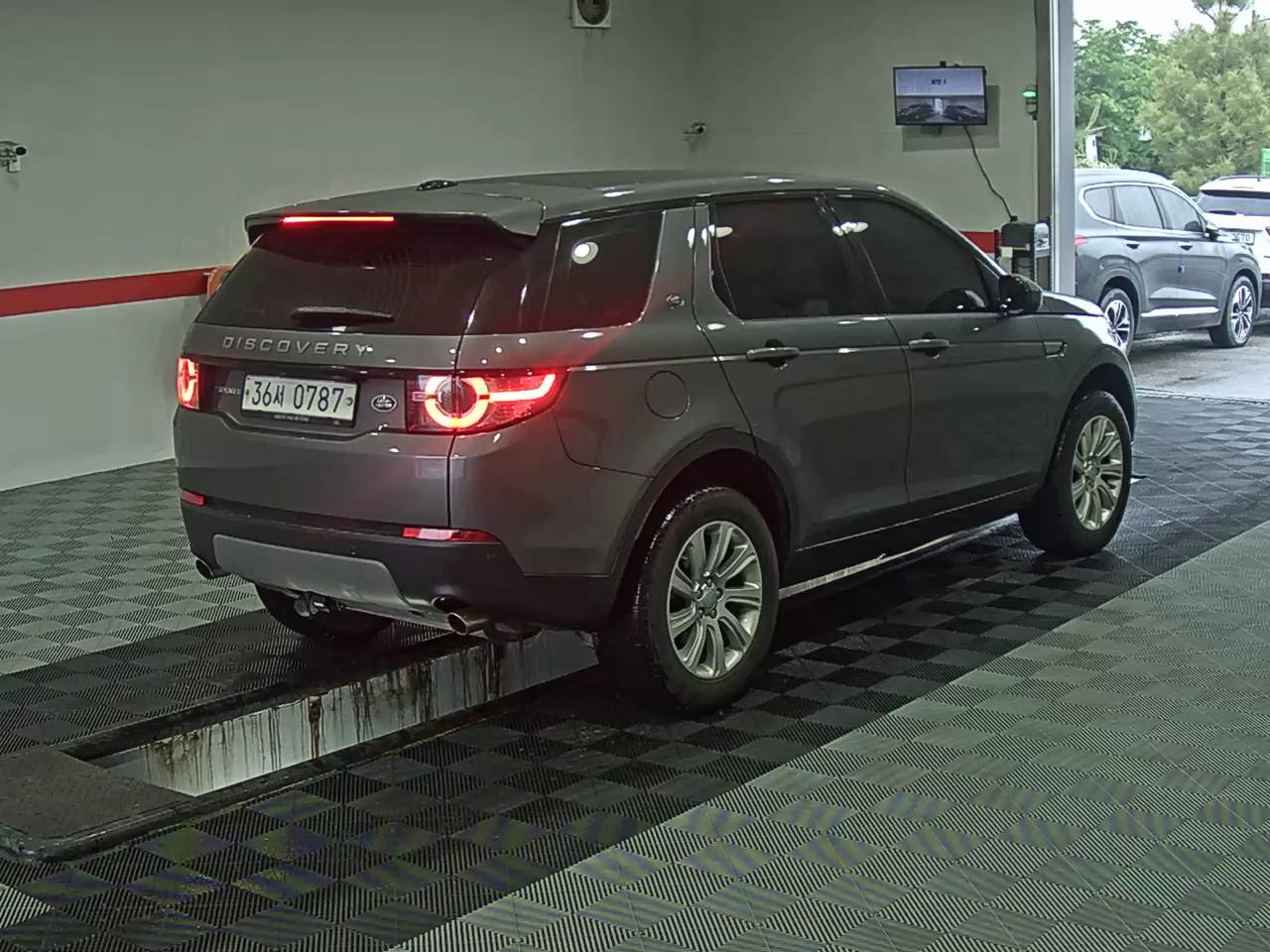 2016 - land rover discovery