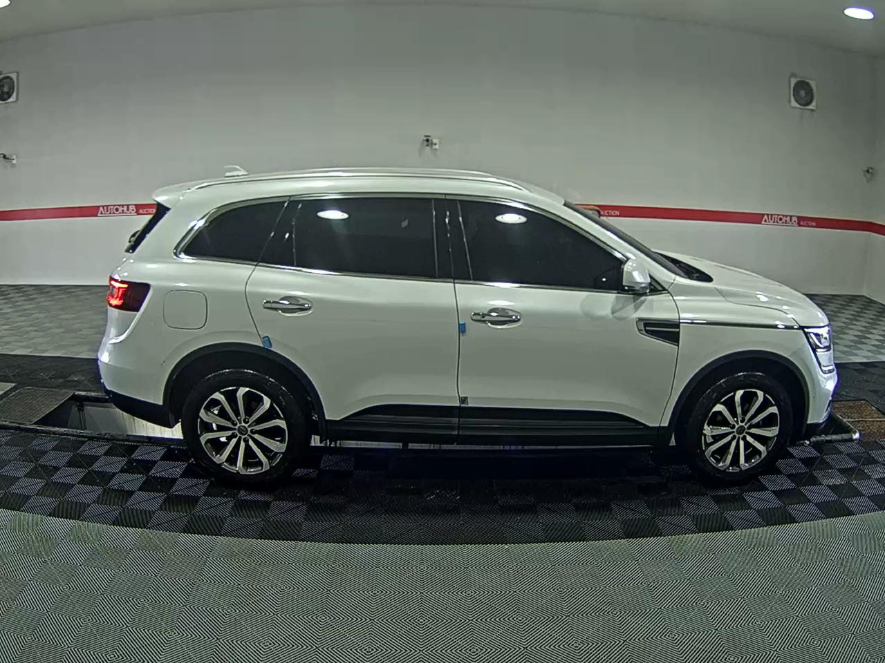 2020 - renault qm6