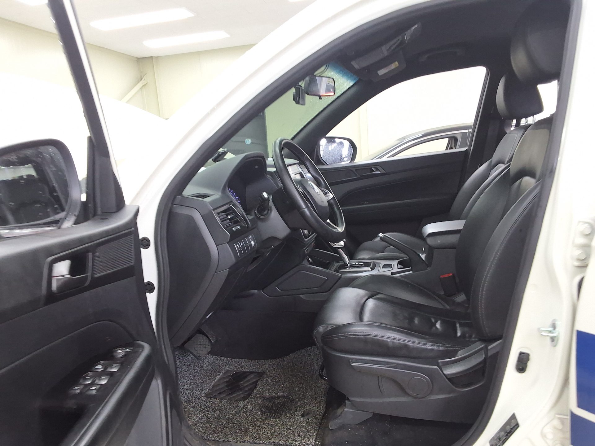 2021 - ssangyong rexton