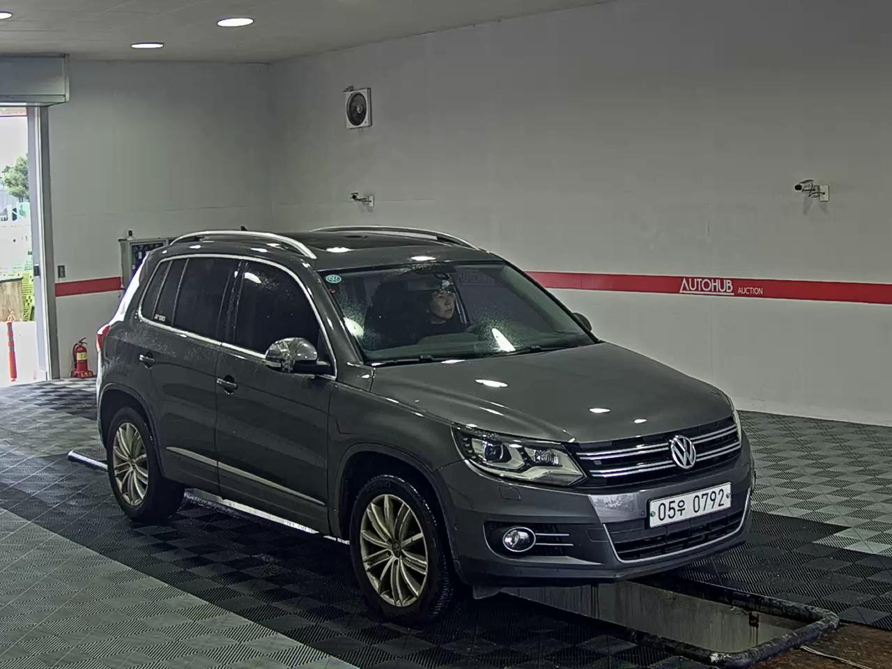2016 - volkswagen tiguan