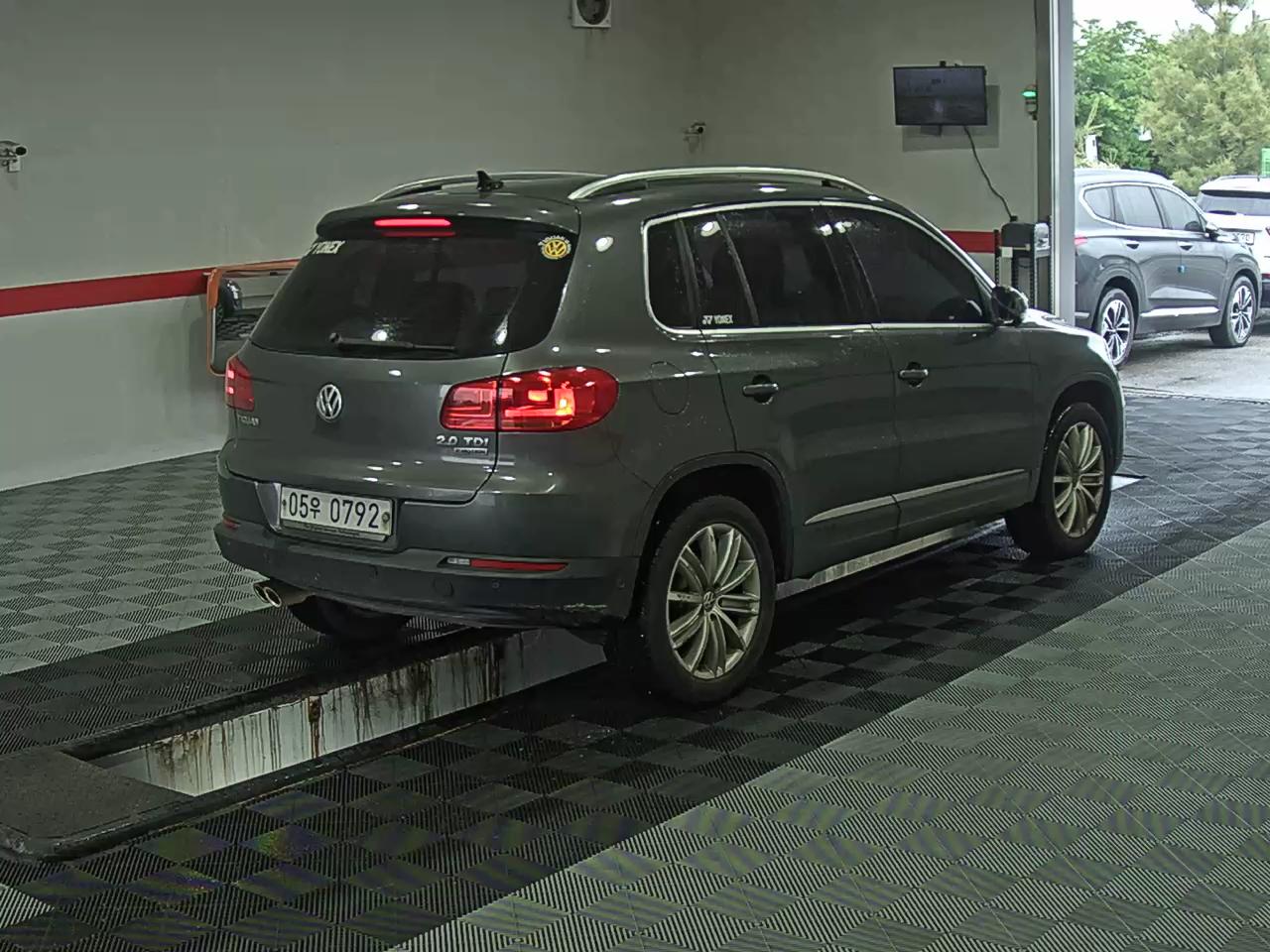 2016 - volkswagen tiguan