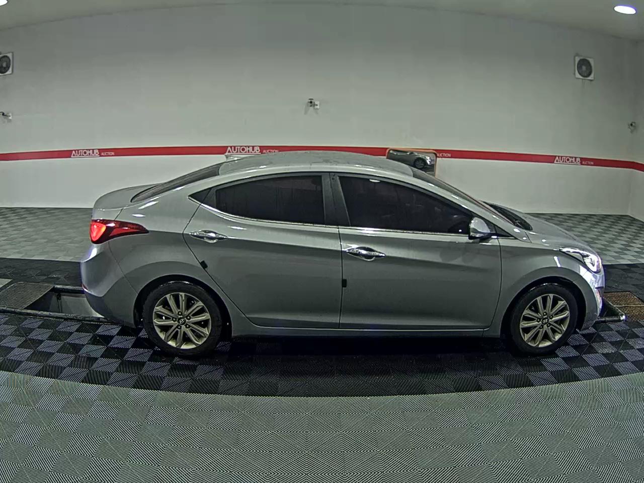 2014 - hyundai avante