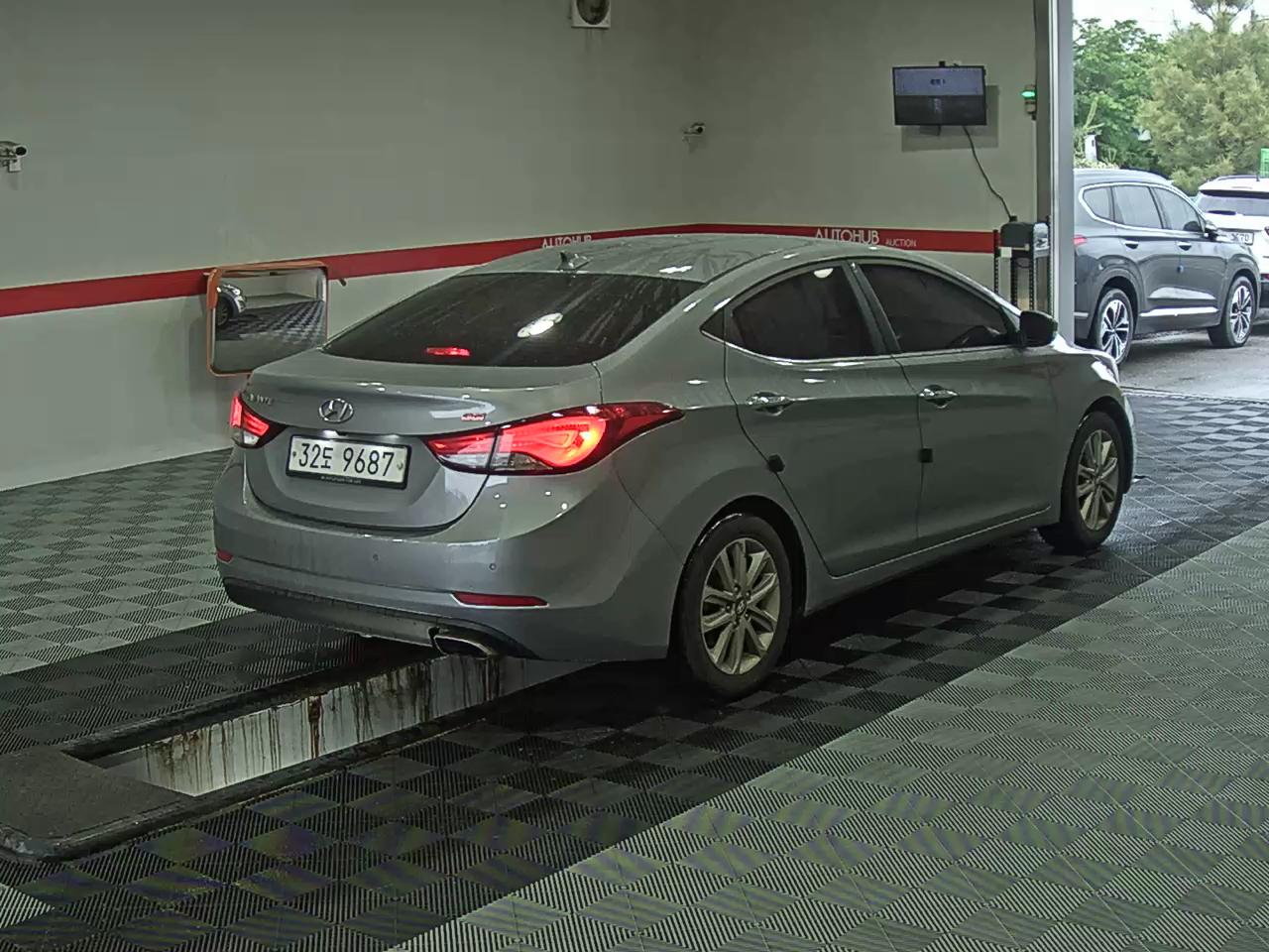 2014 - hyundai avante