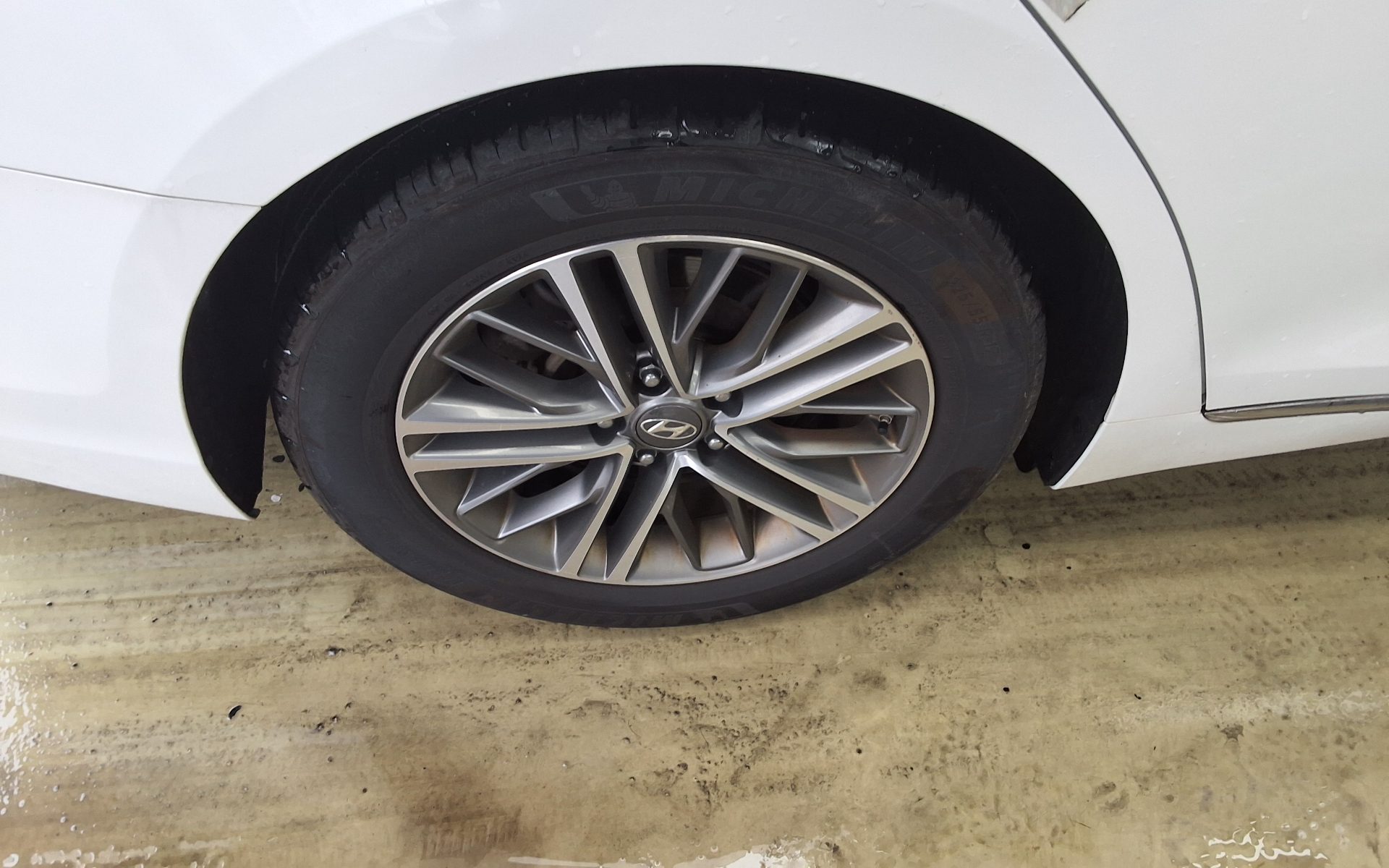 2019 - hyundai grandeur