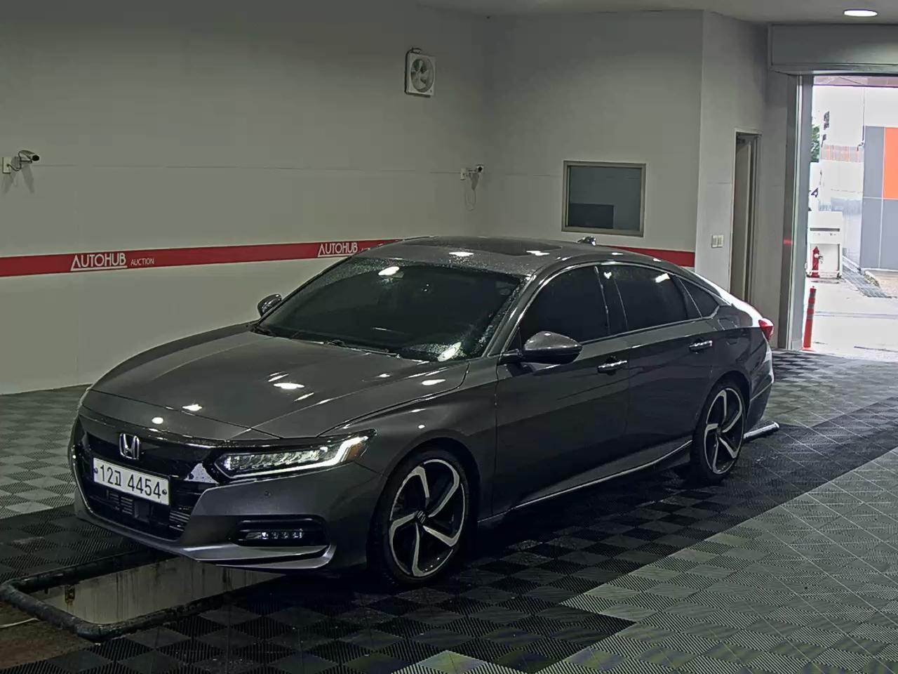HONDA ACCORD (10TH GEN) SPORTS