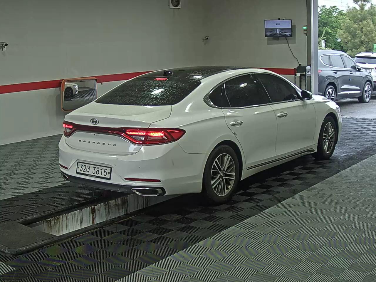 2019 - hyundai grandeur