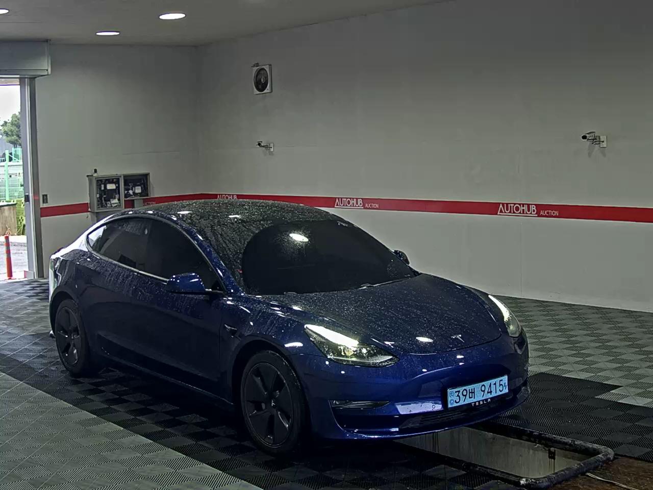 2021 - tesla model 3