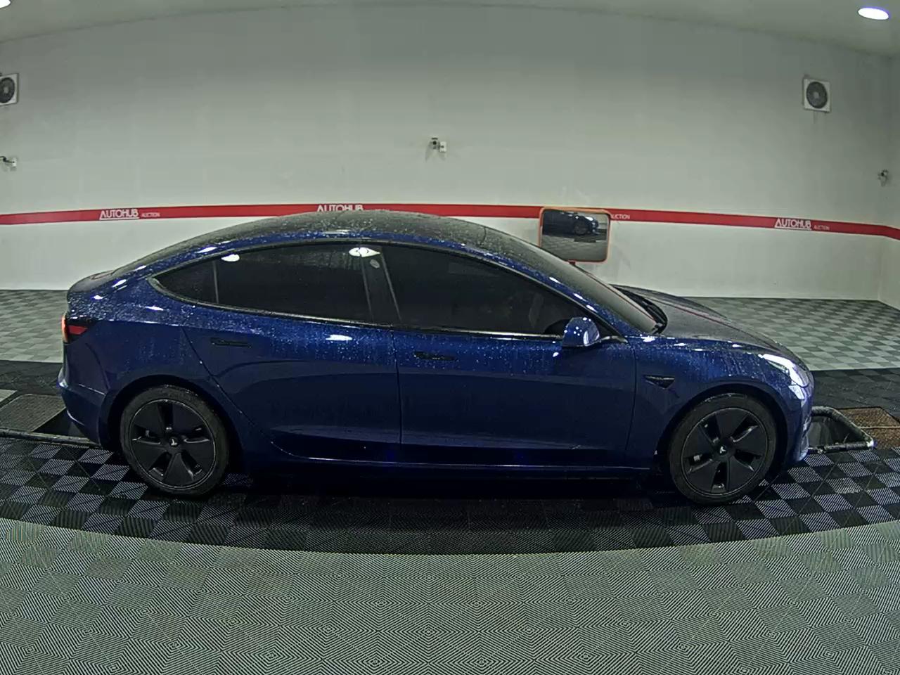 2021 - tesla model 3