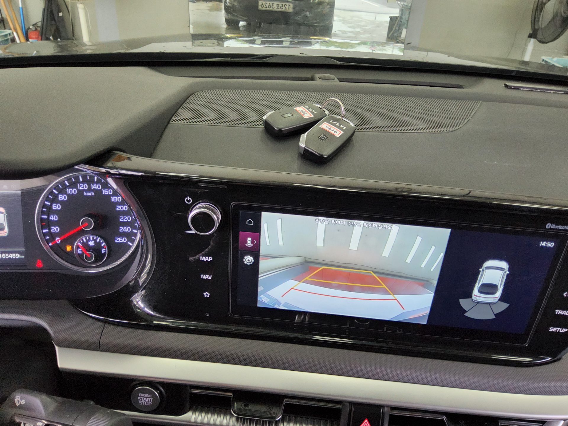 2022 - kia k5