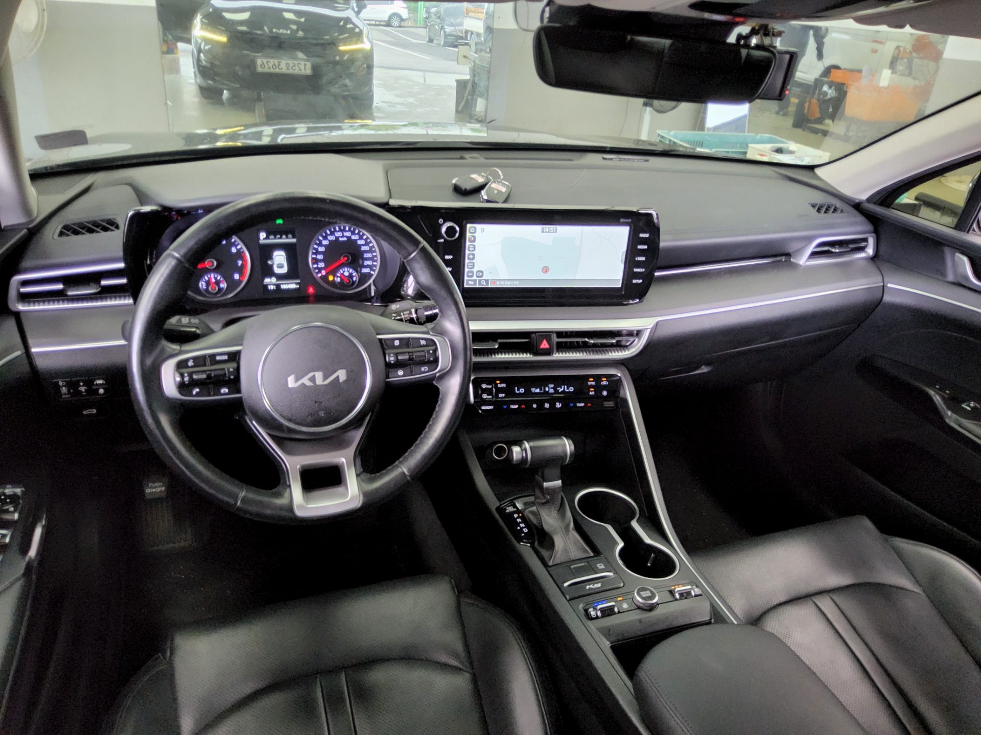 2022 - kia k5