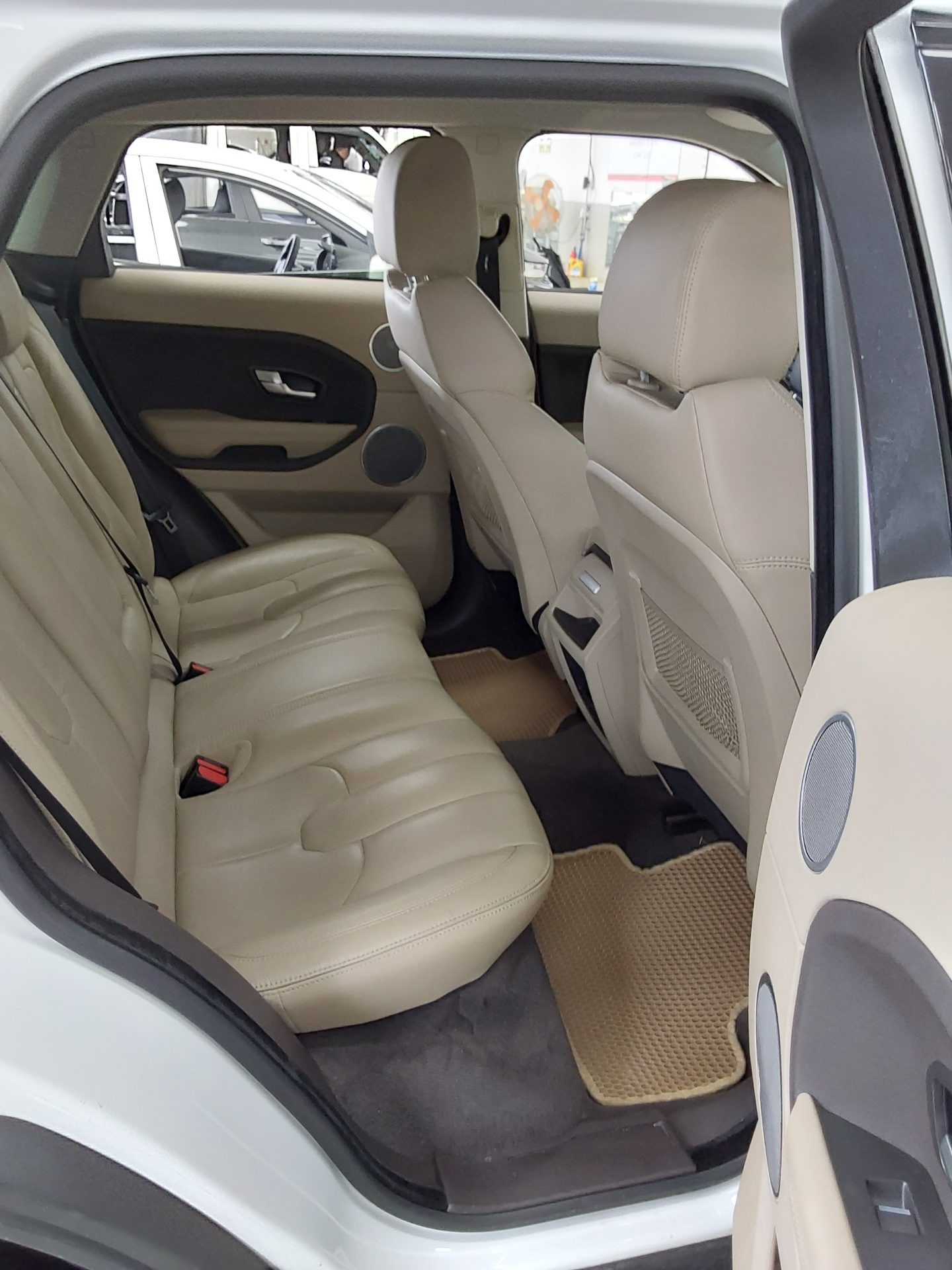 2015 - land rover range rover