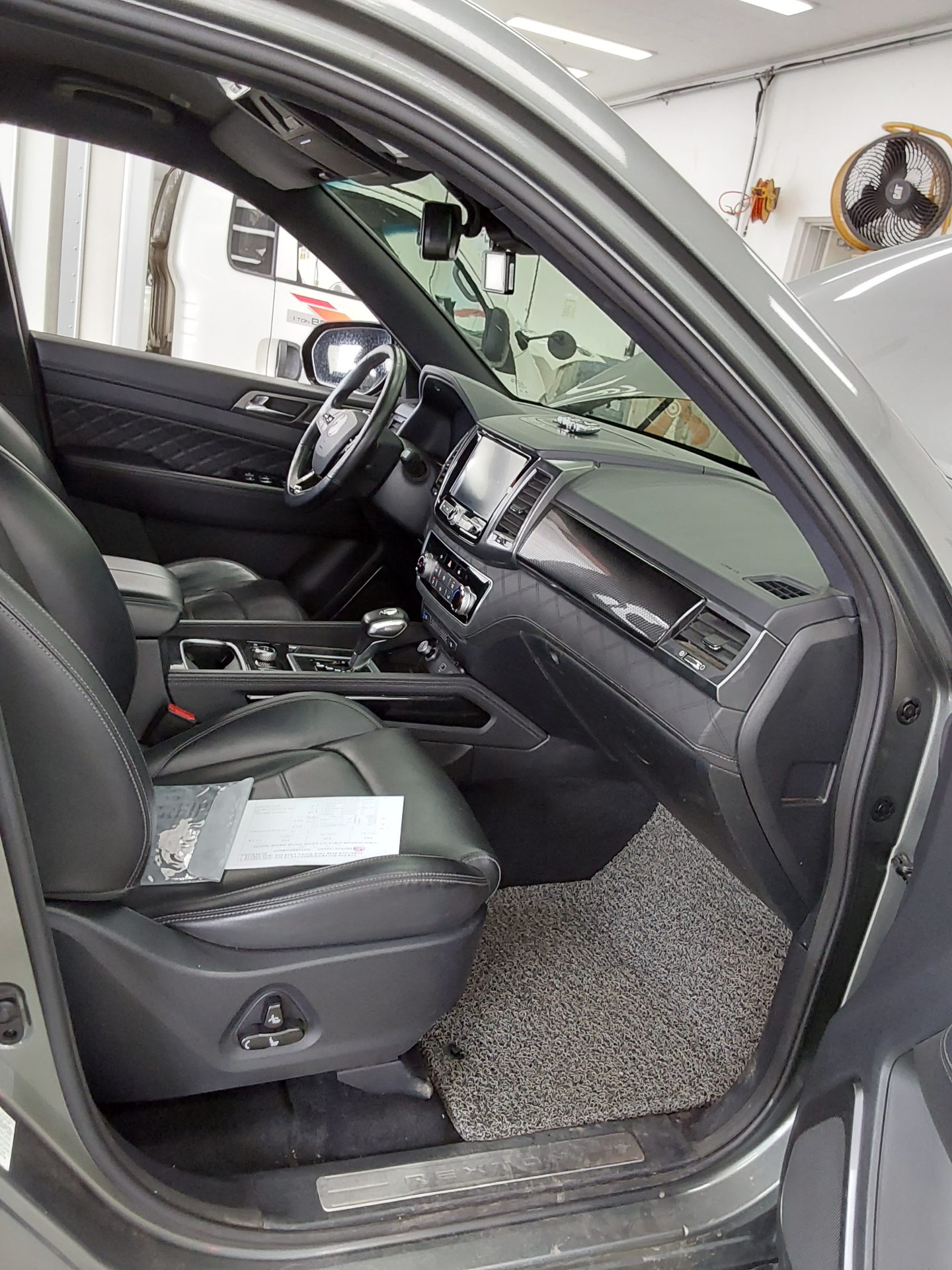 2020 - ssangyong rexton