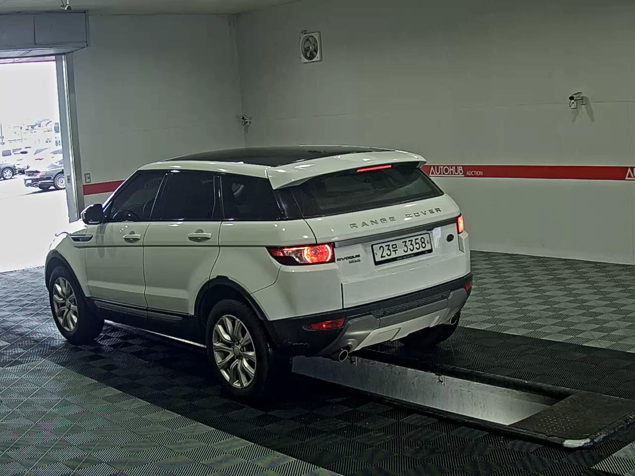 2015 - land rover range rover