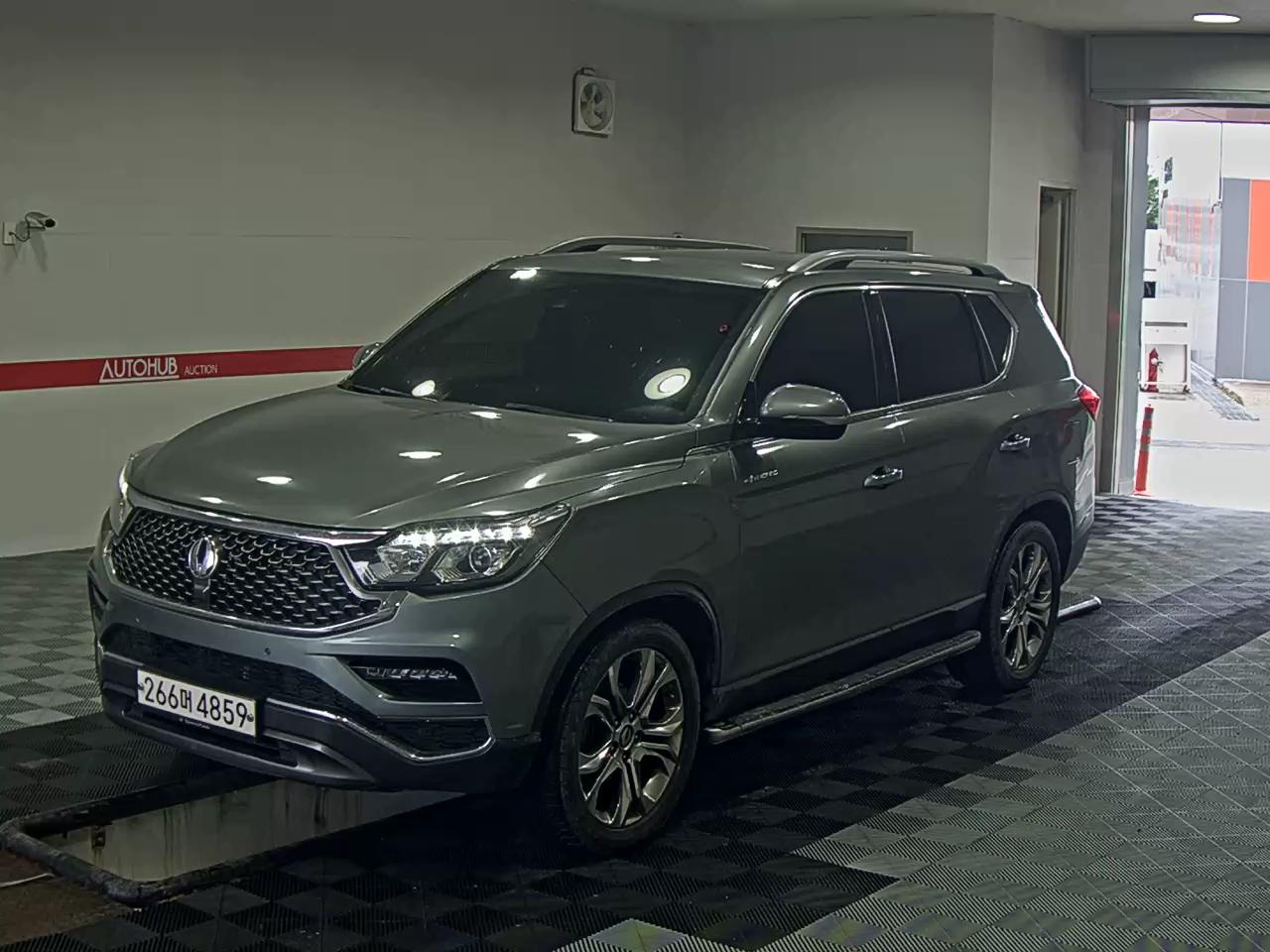 KG MOBILITY (SSANGYONG) G4 REXTON WHITE EDITION