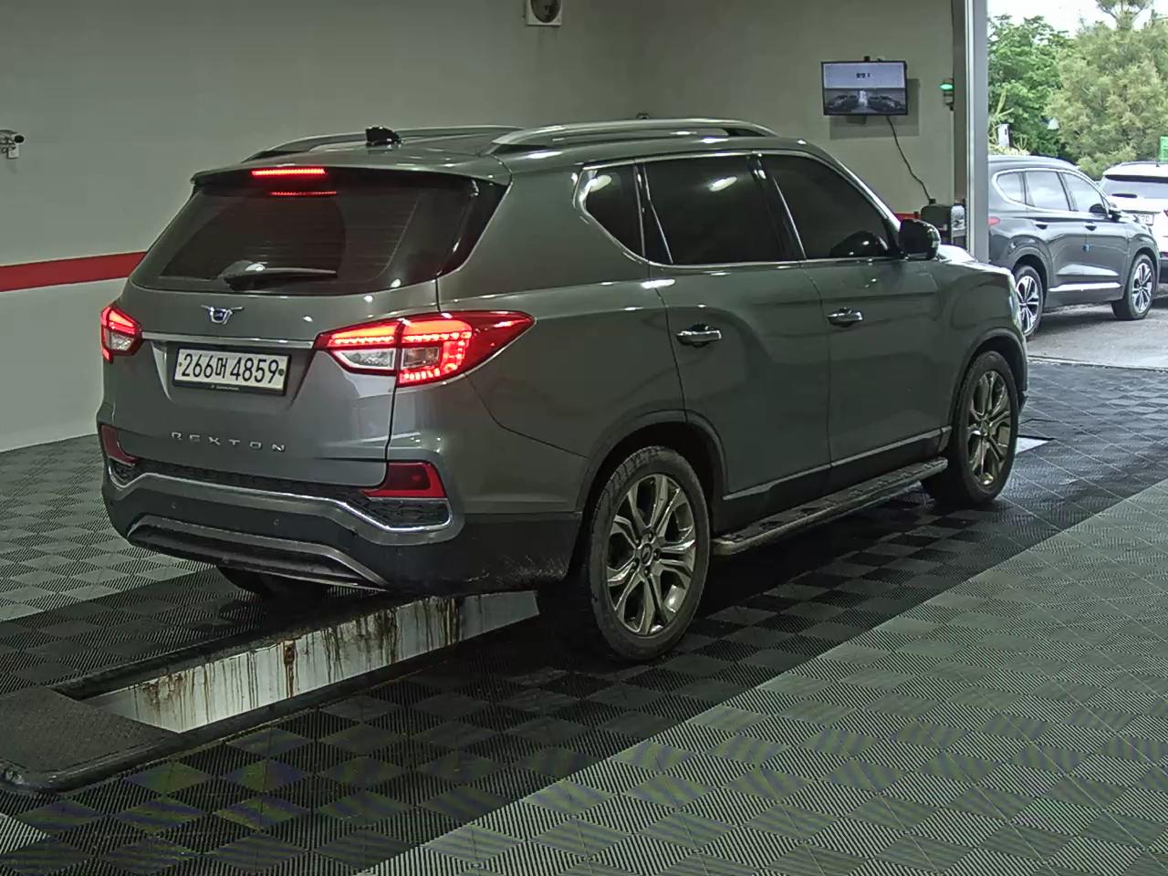 2020 - ssangyong rexton