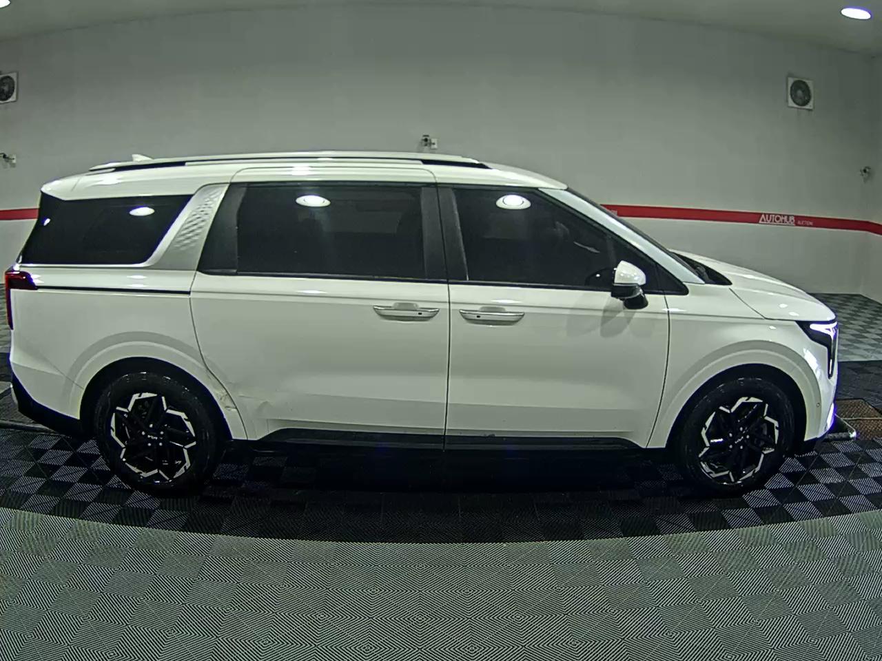 2025 - kia carnival