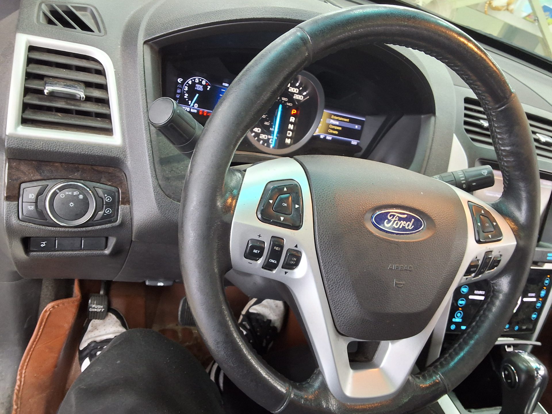2013 - ford explorer
