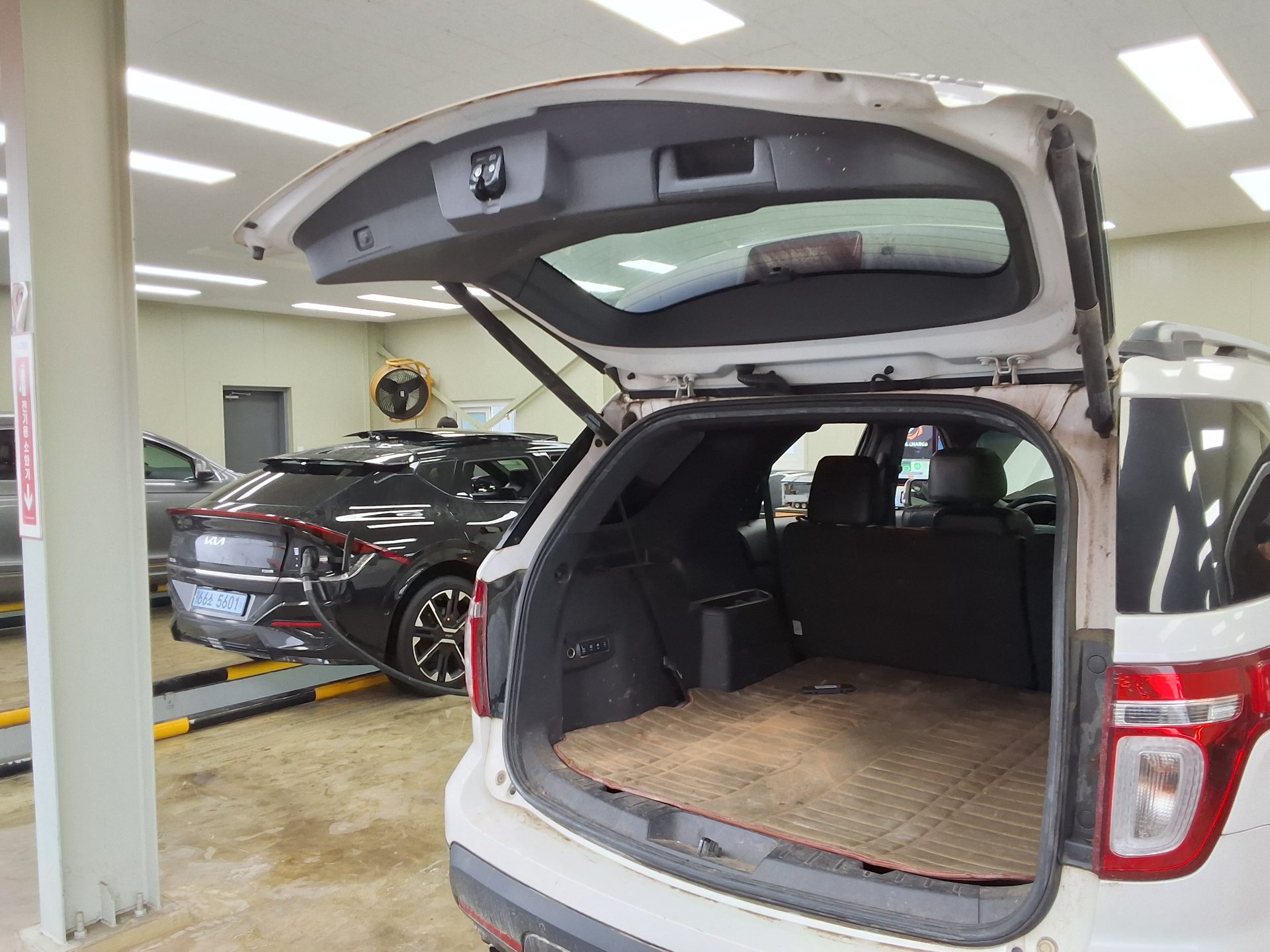 2013 - ford explorer