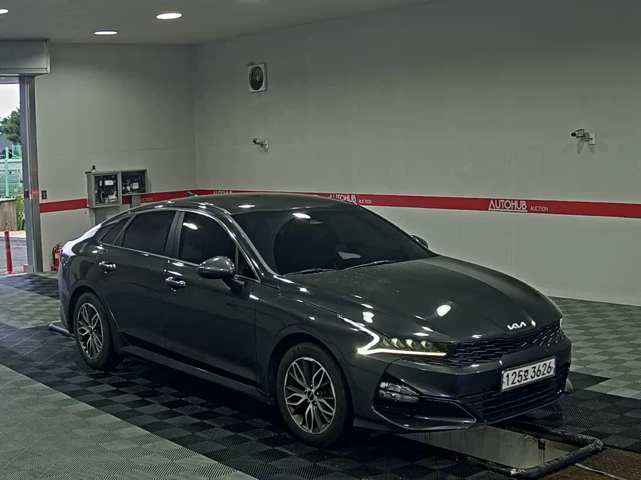 2022 - kia k5