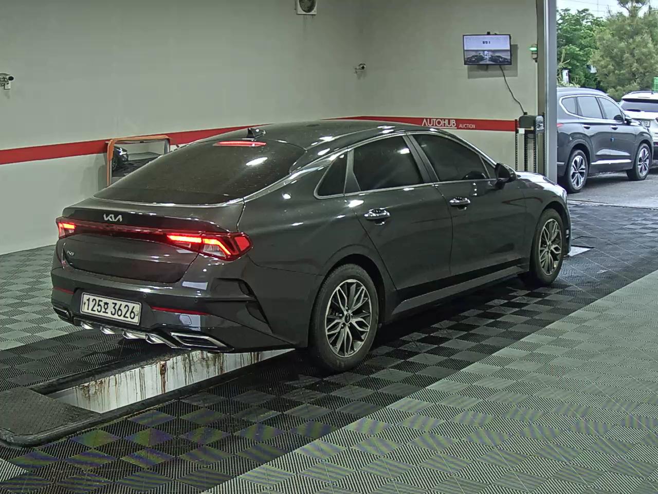 2022 - kia k5