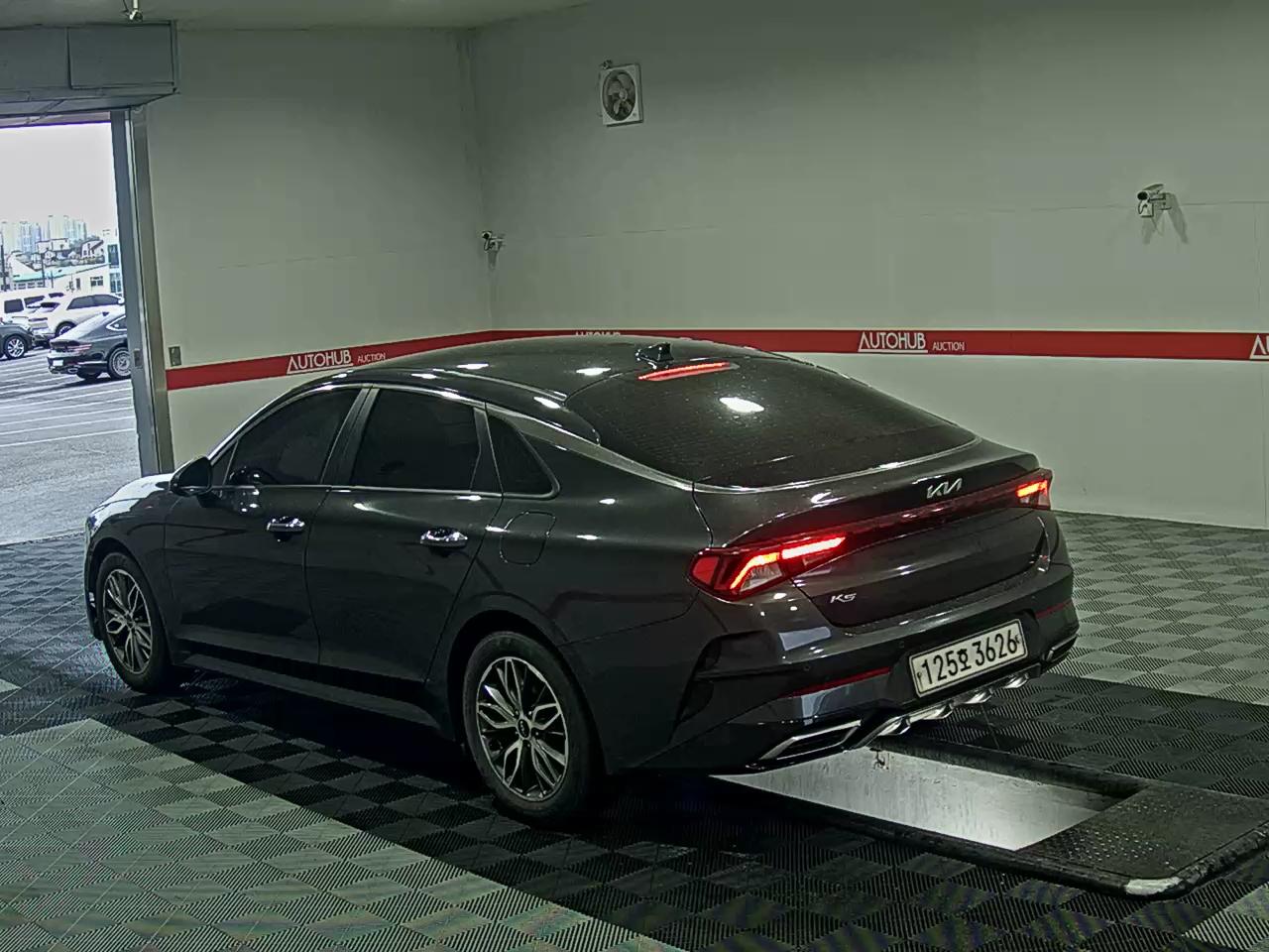 2022 - kia k5