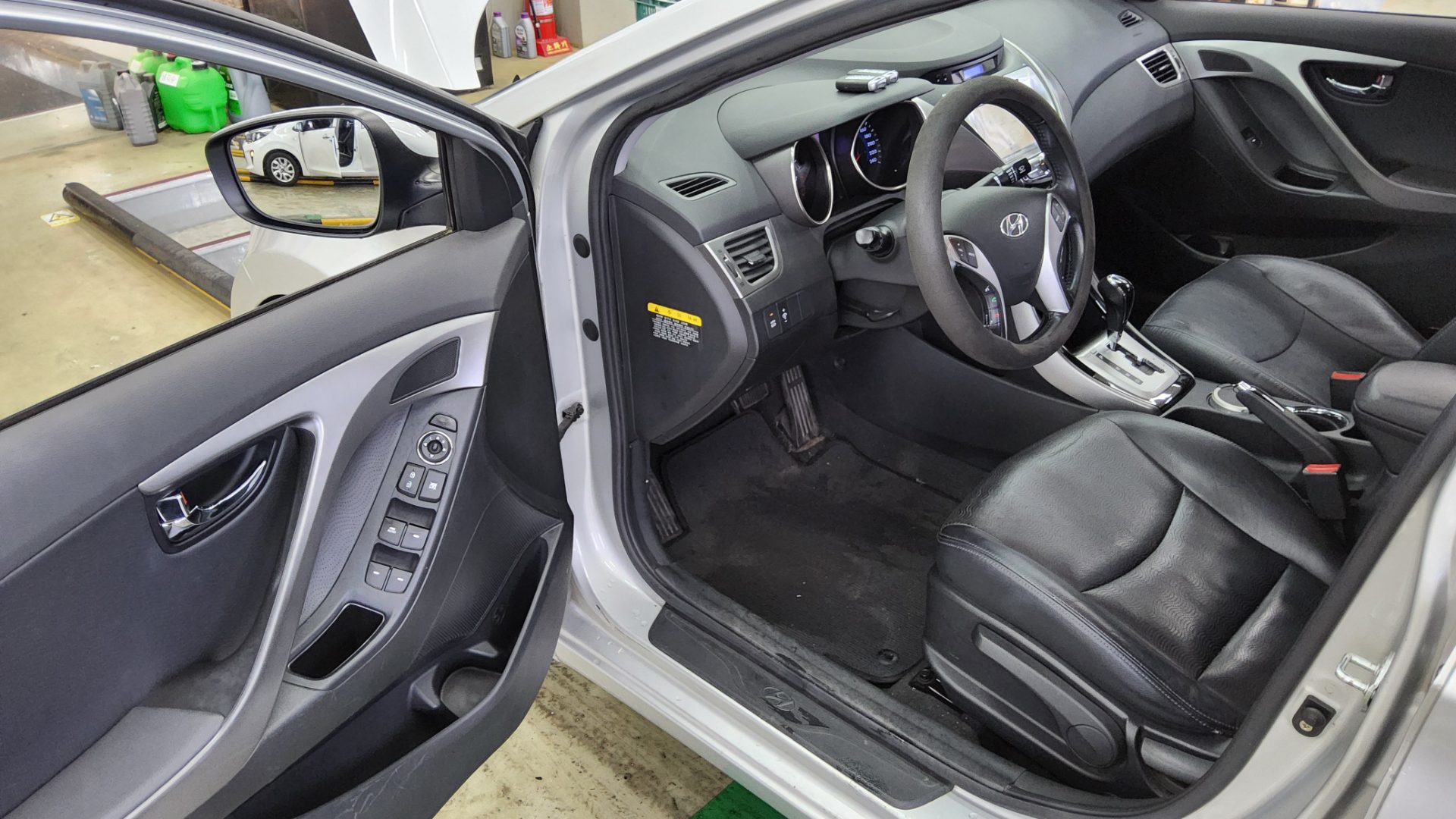 2011 - hyundai avante