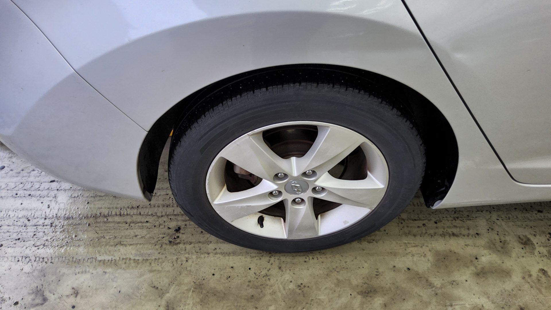 2011 - hyundai avante