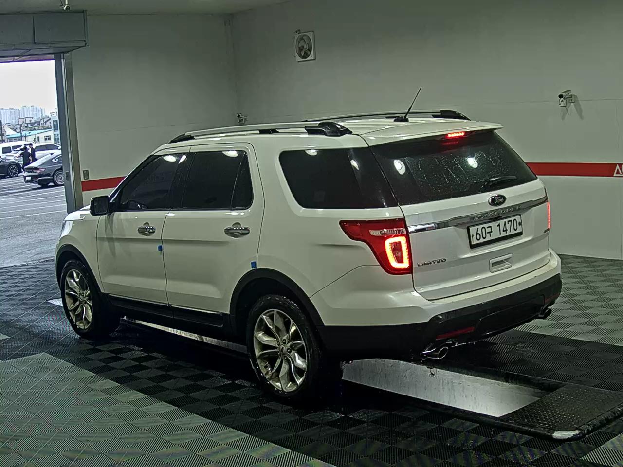 2013 - ford explorer