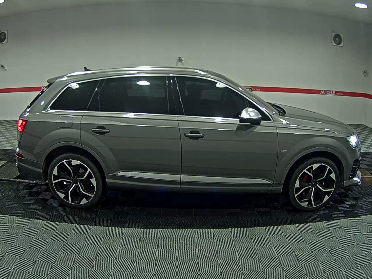2016 - audi q7