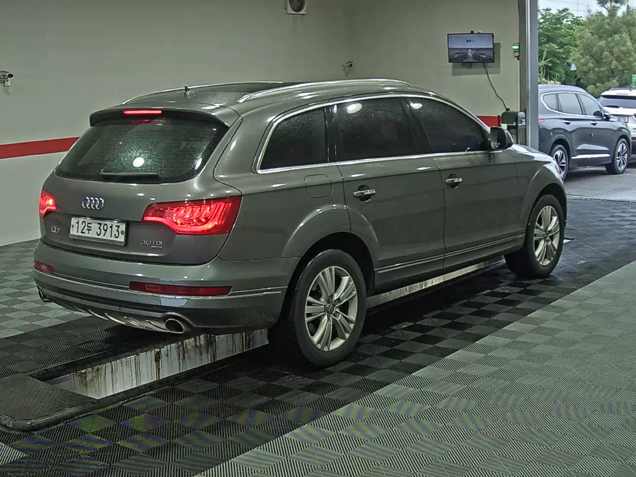 2013 - audi q7