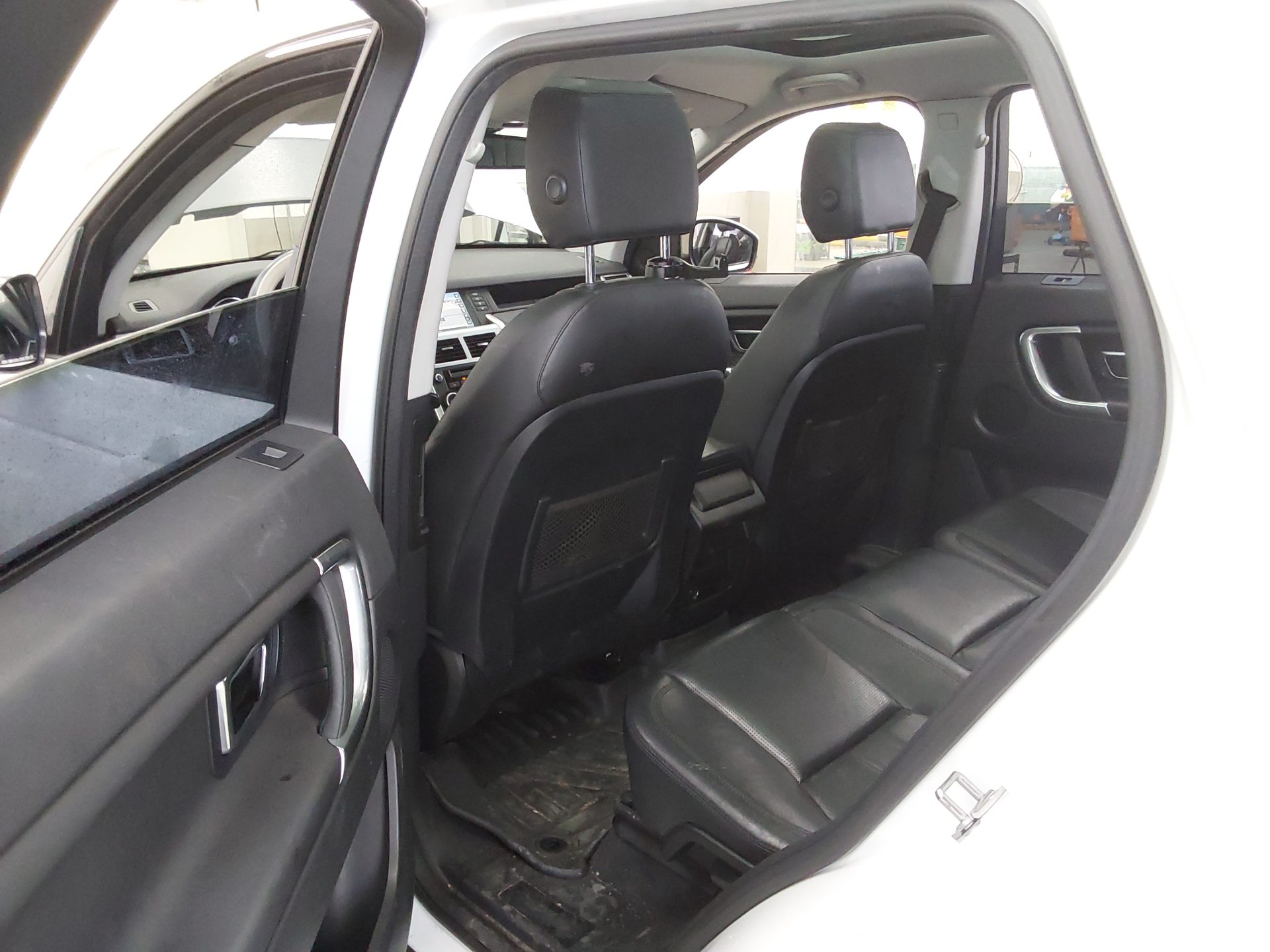 2015 - land rover discovery