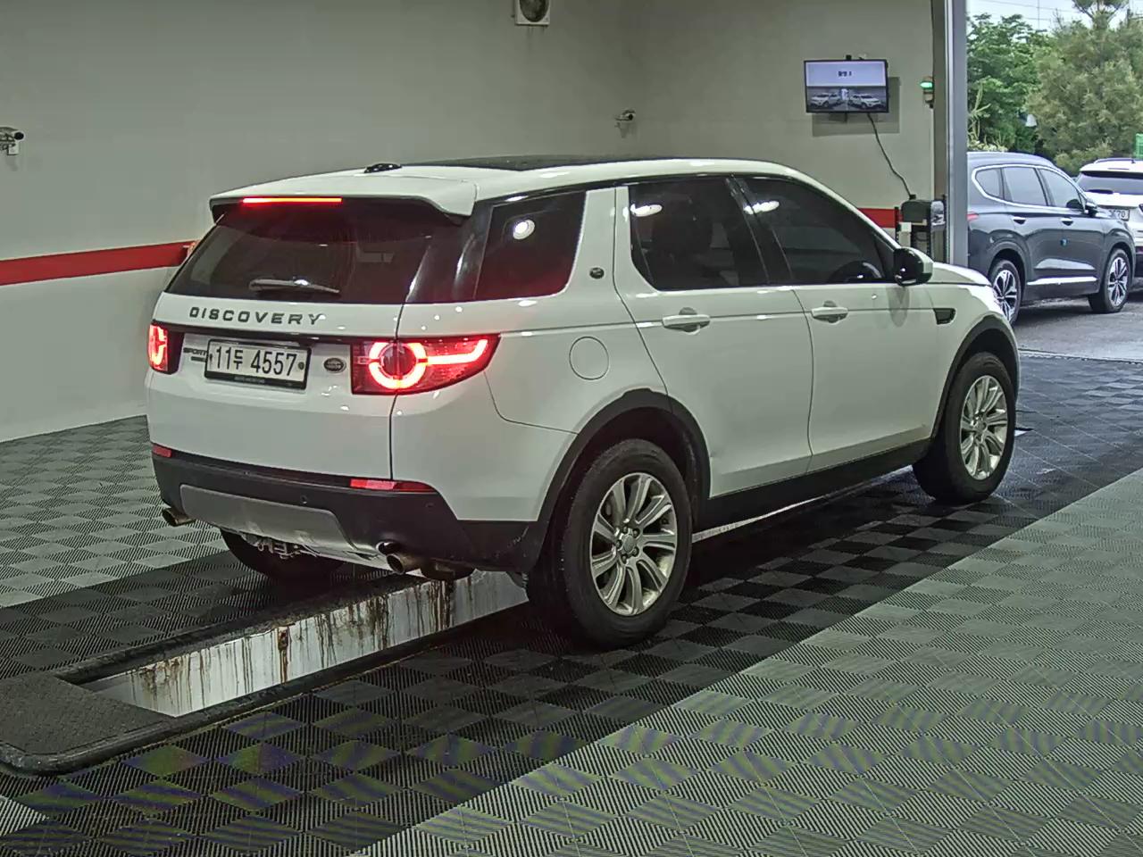 2015 - land rover discovery