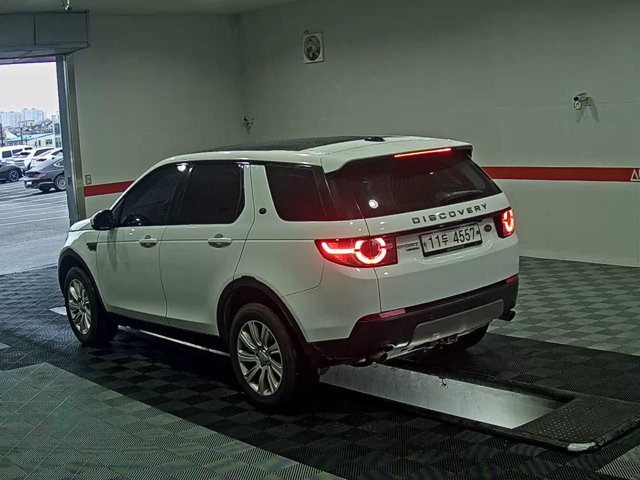 2015 - land rover discovery
