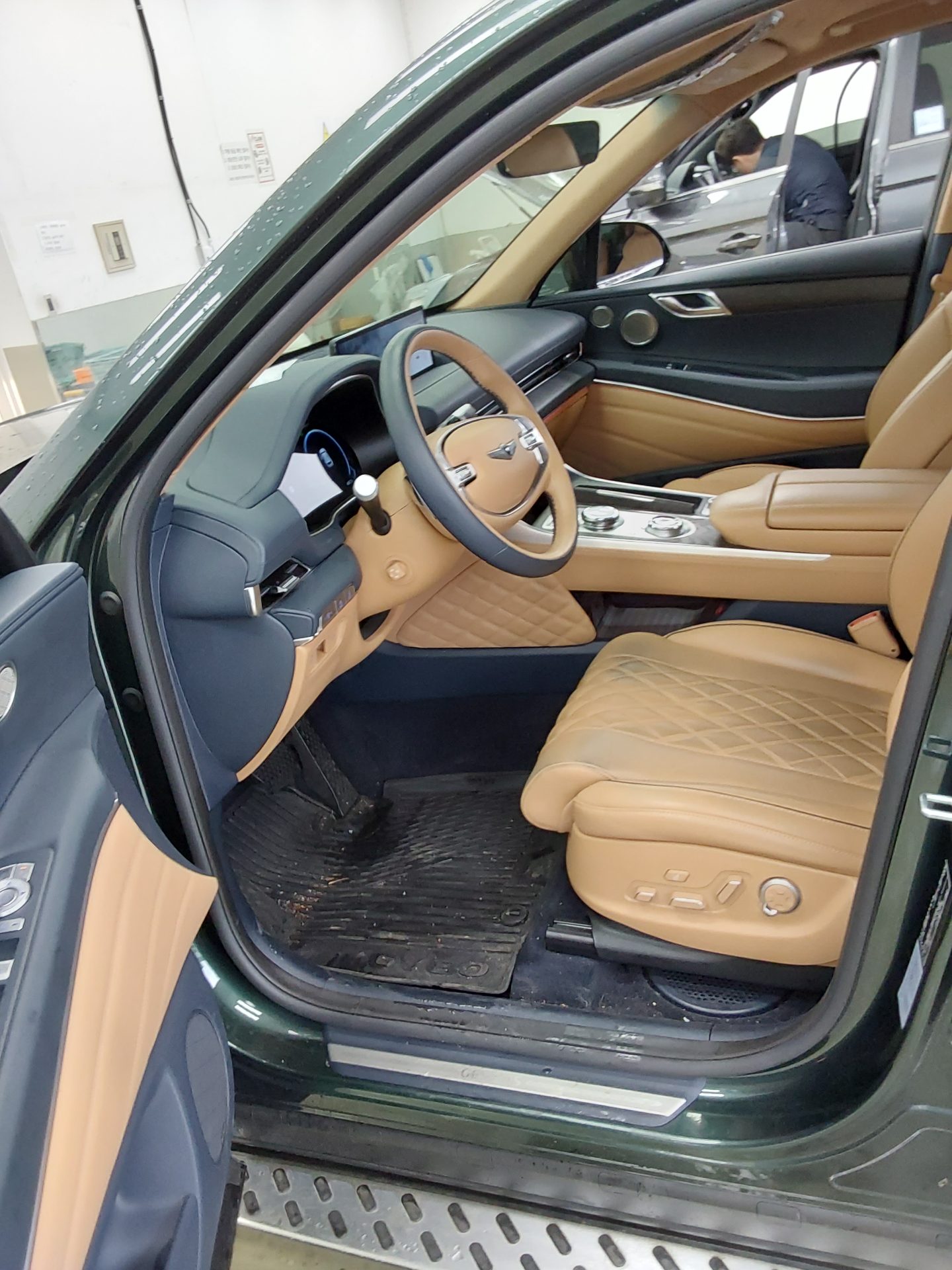 2023 - genesis gv80