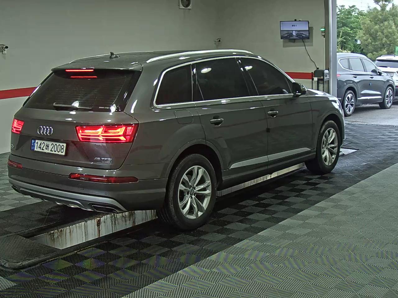 2019 - audi q7