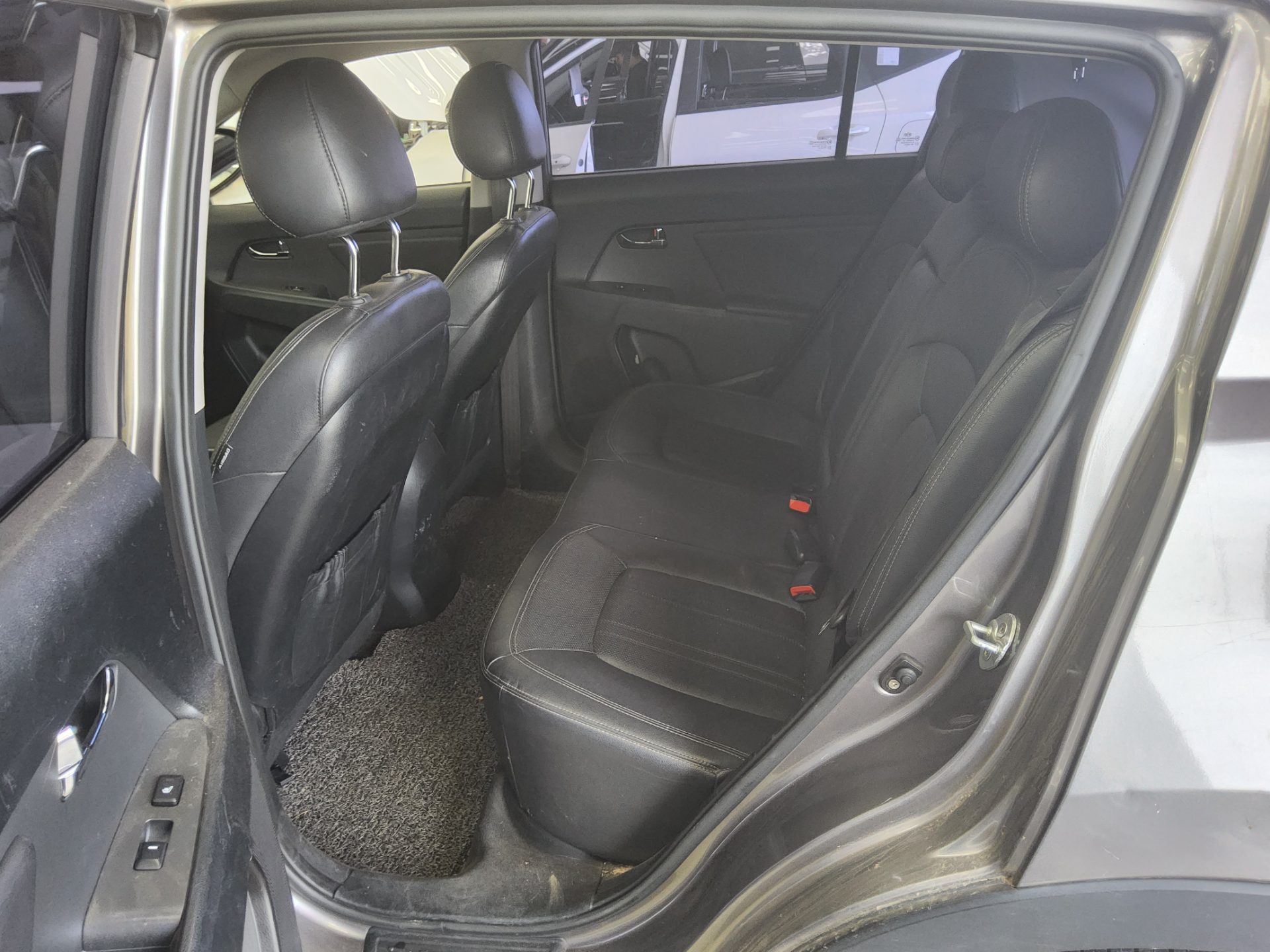 2012 - kia sportage